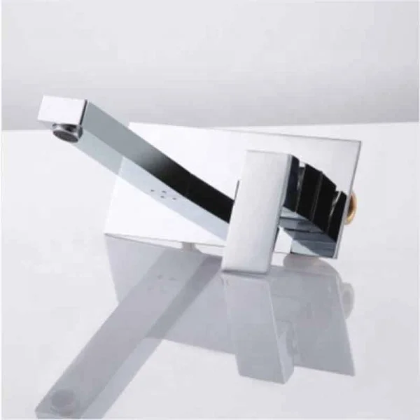 Brass Chrome Plated Wall Mounted Faucet