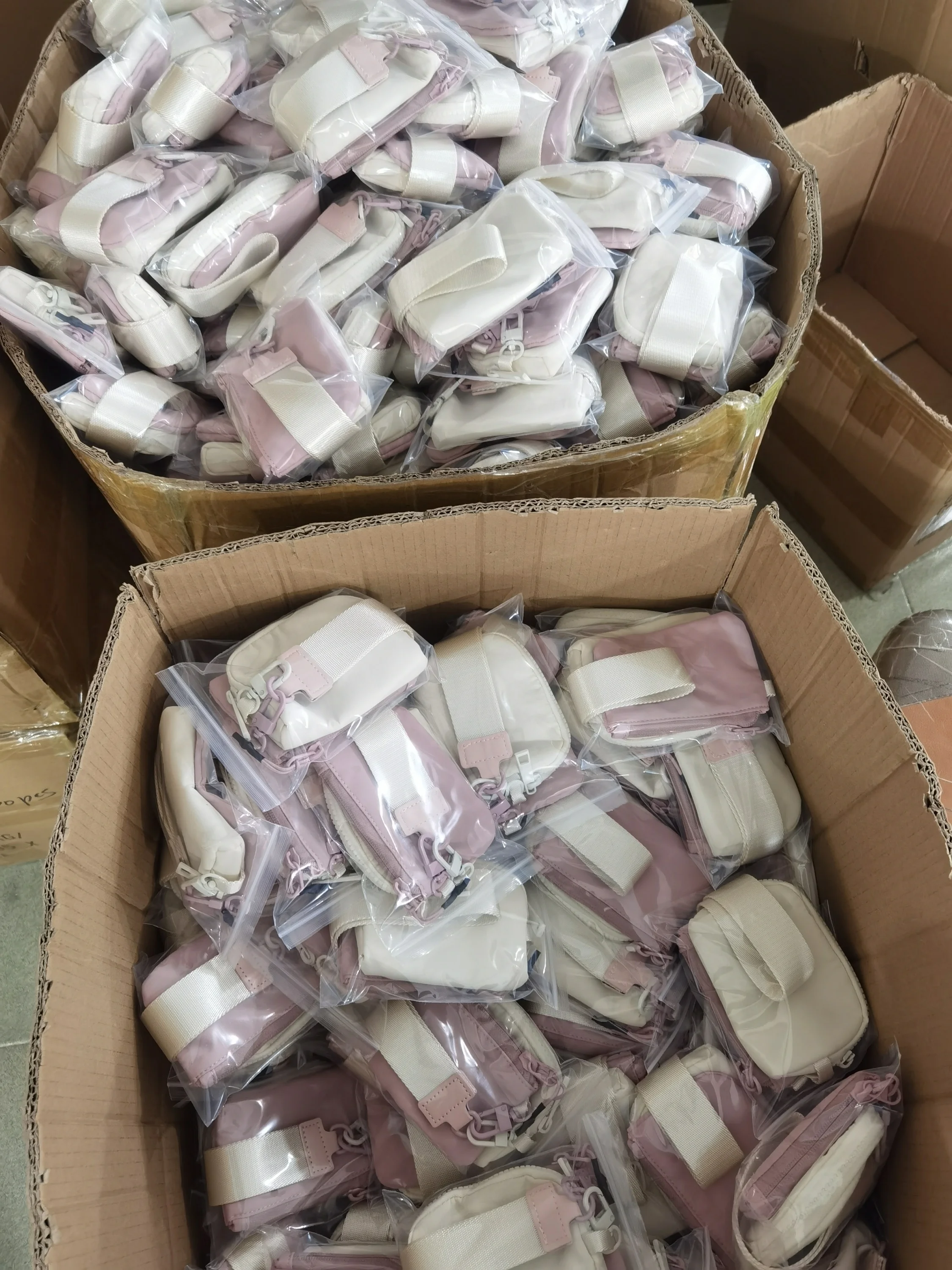 Pink Dual Pouch Zip Around Wallet For Women Portable Purse Mini Coin Pocket Wristlet Portable Key Chain With Coin Bag