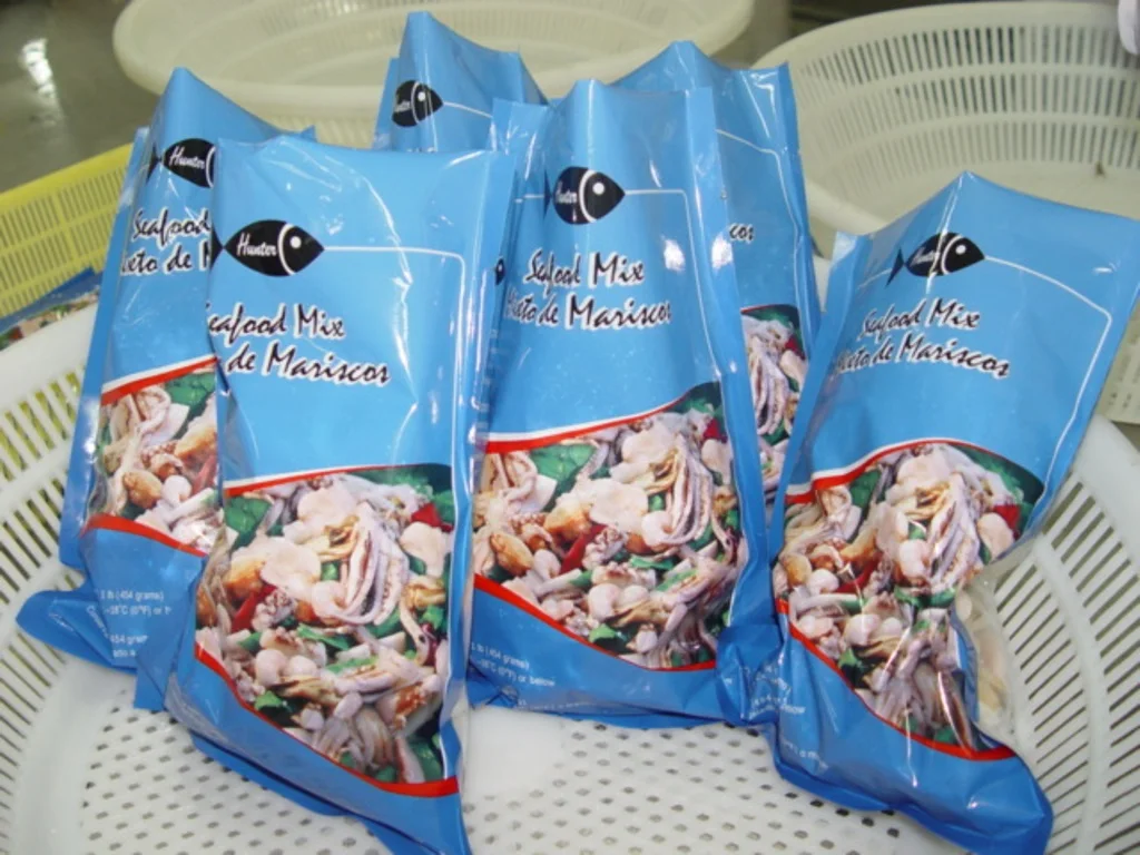 Китайский поставщик Новое поступление натуральные замороженные морепродукты разные цены на рыбу розничная упаковка смешанные салаты первого класса