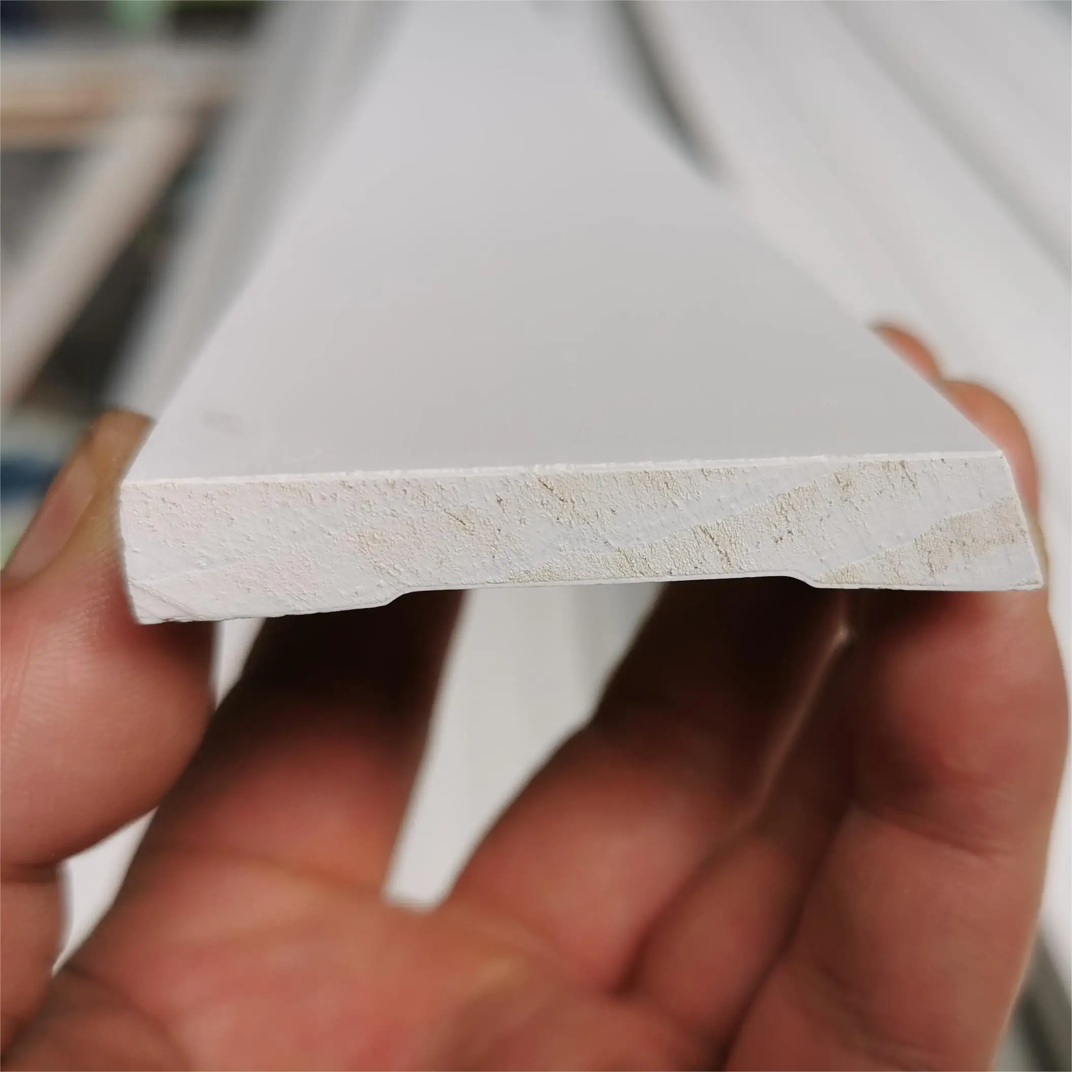 Wholesale Cost Effective Good Quality White Primed Wood Pre-Primed Finger Joint Pine AUS NZ Double Bevel Skirting Basebaord