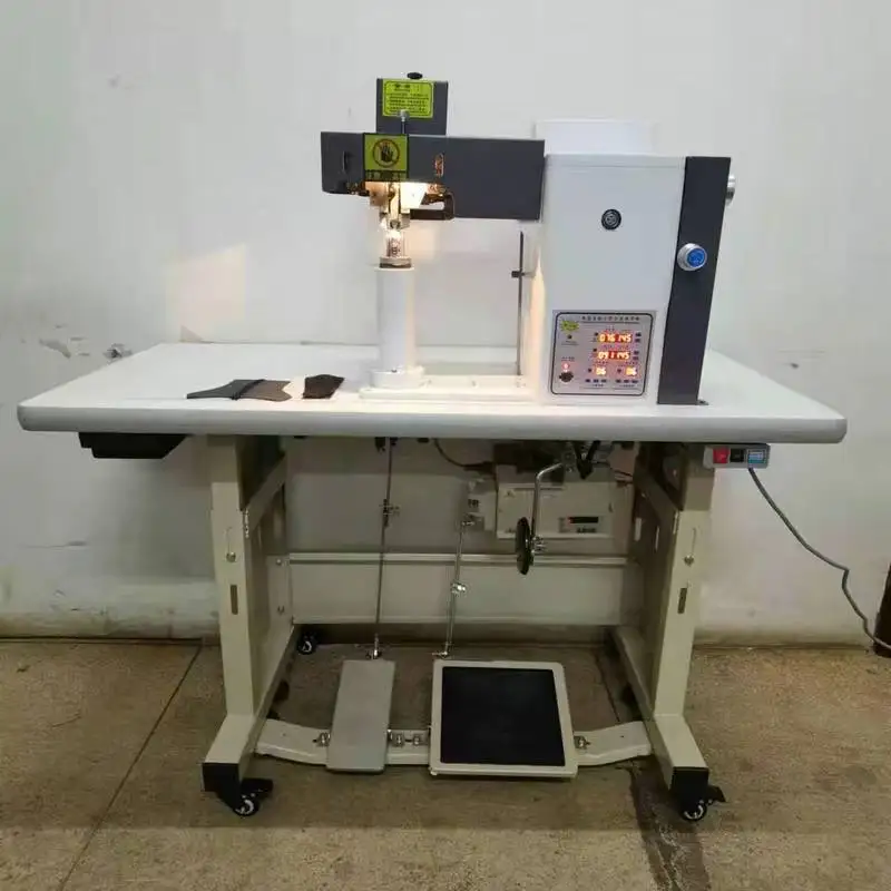 Fully Automatic Gluing And Hammering Machine JD-295A Shoe Upper And Bag Gluing And Edge Splitting And Hammering Machine