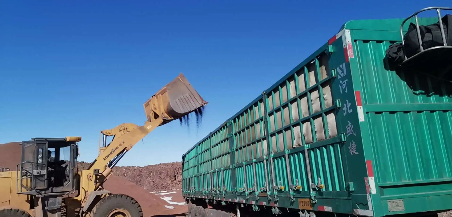 Pumice natural lava stone aroma volcanic rock oil suction absorbing stone by all specifications volcanic rocks planters