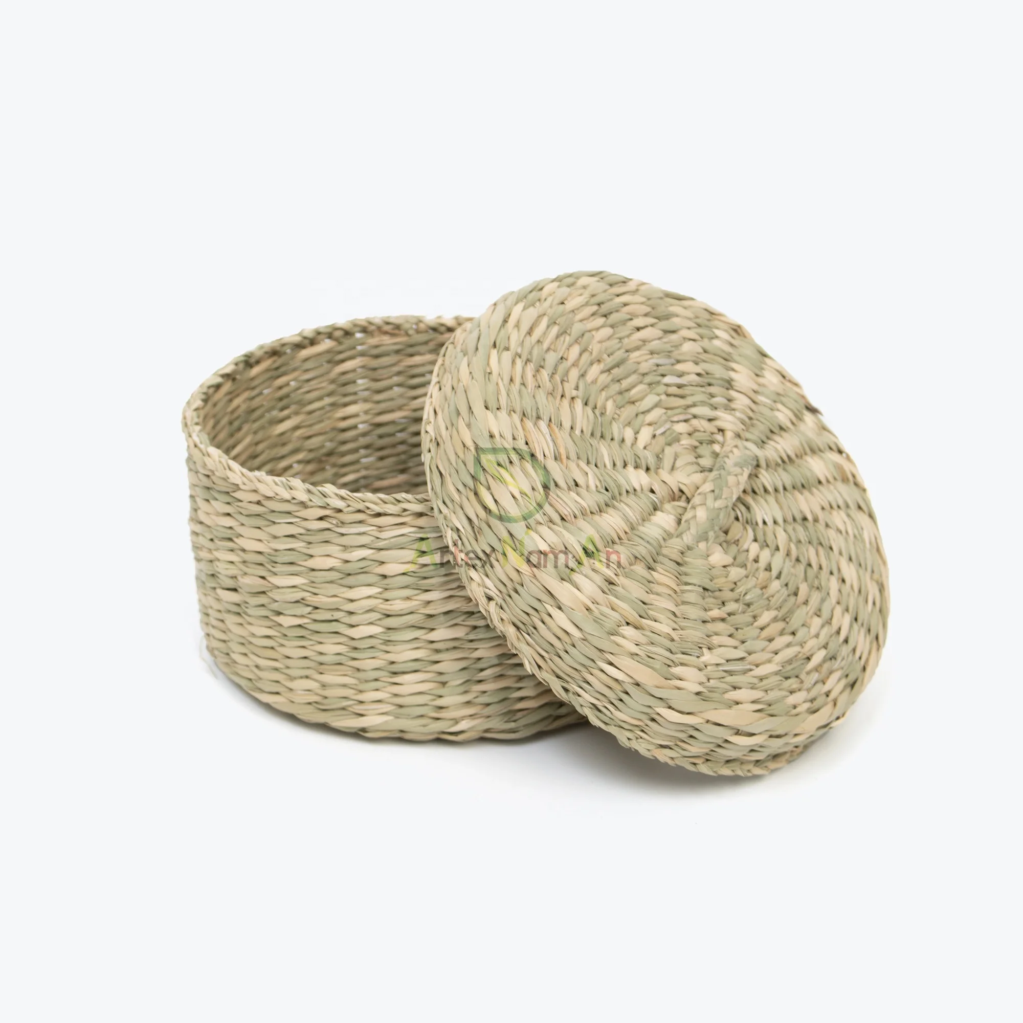 Eco-friendly round seagrass storage box with lid also seagrass holder basket