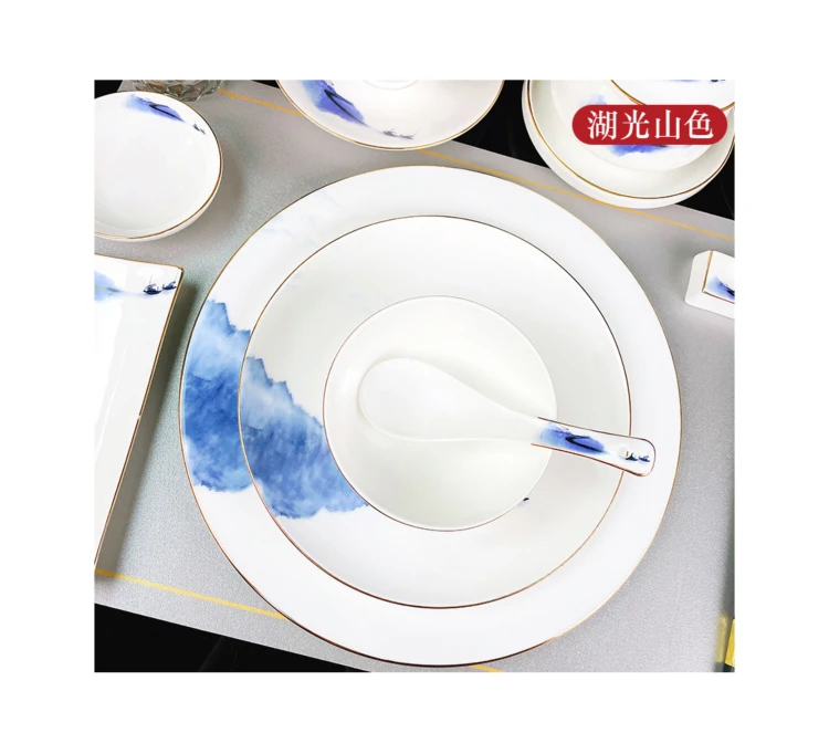 New bone Китай (материк) 4 pcs рельефный рисунок золотые роскошные современные костяной фарфор ужин тарелки фарфоровые комплекты dinnerware русский посуда