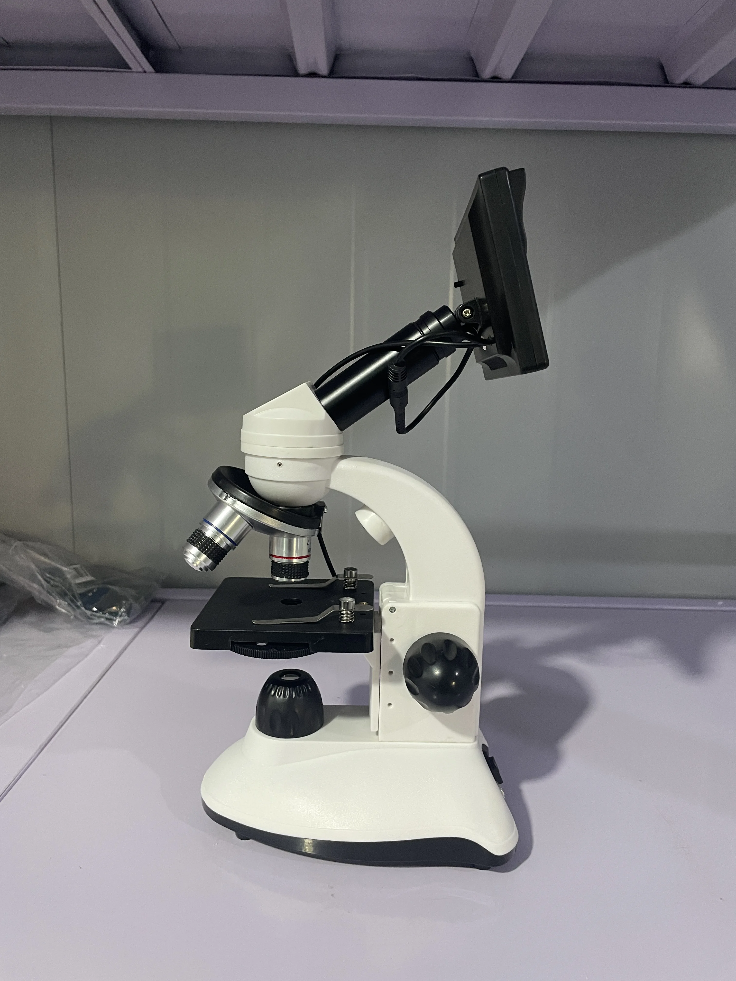 small portable microscope with 5inch screen for observing sperm or epithelial cells  animal&veterinary microscope