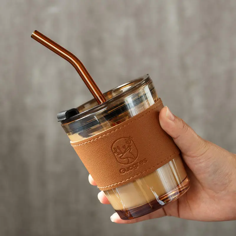 Fashion Style Custom 350ml 450ml Reusable Decorative Clear Coffee Cups Glass Bottles For Water Bottle With Lid And Straw