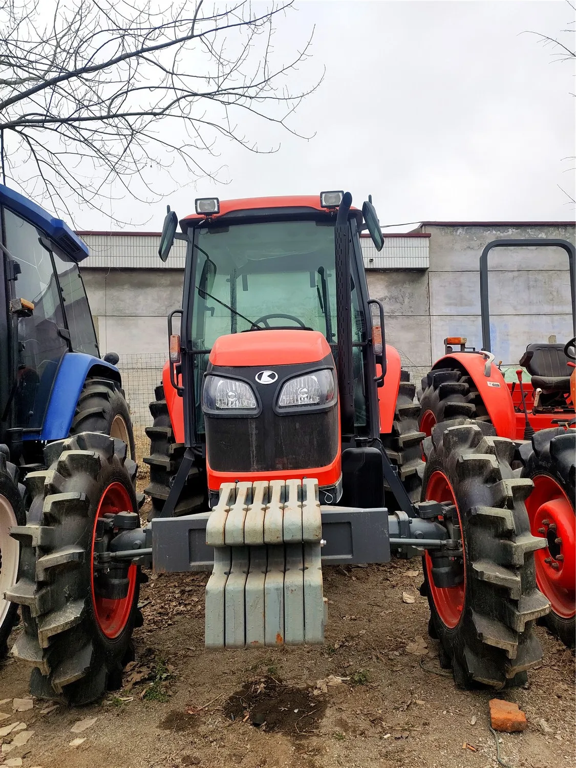 Four Wheel Paddy Farm Diesel Used Tractor Kubota Brand 70hp 85hp 95hp