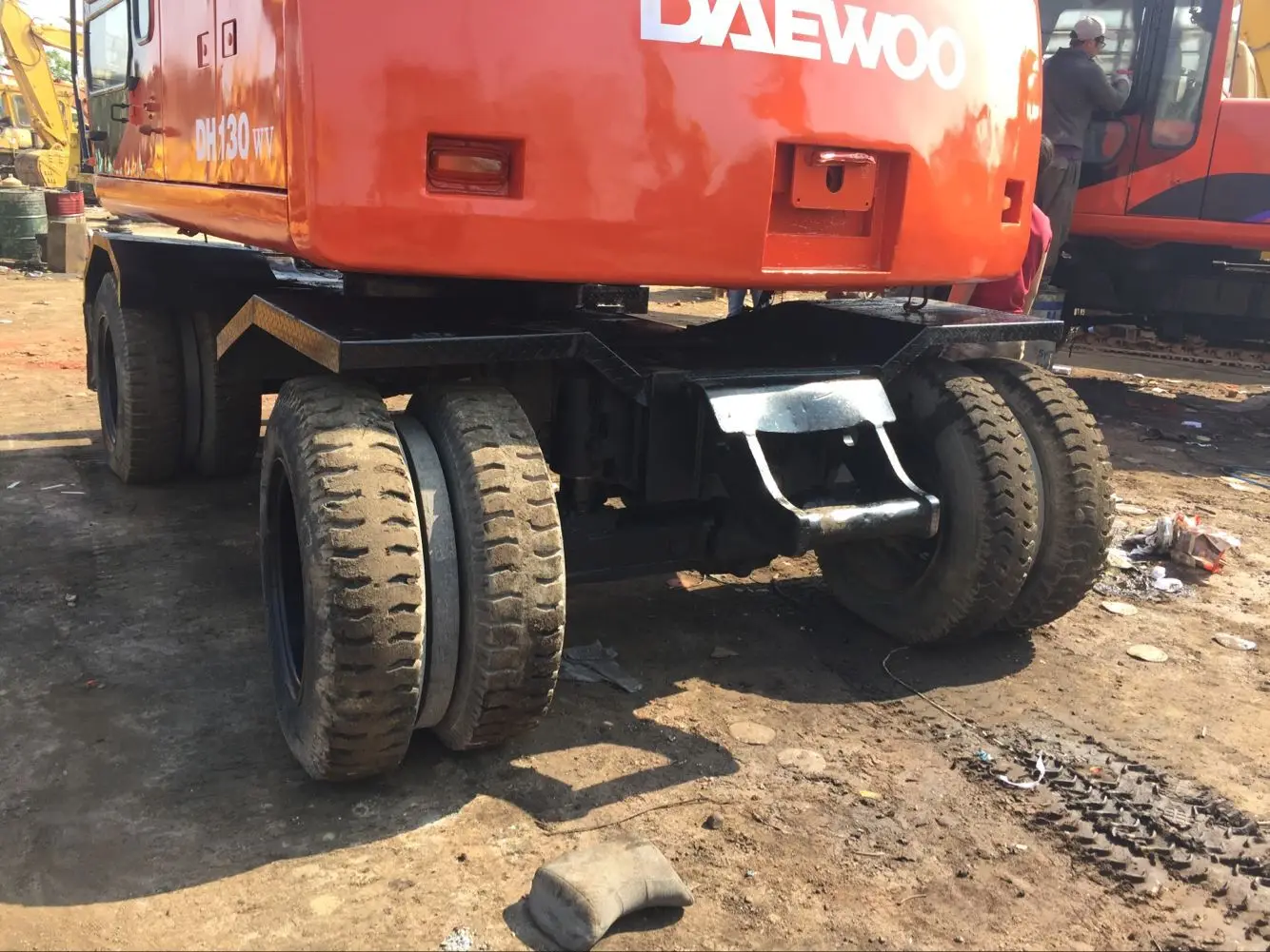 Used Daewoo Doosan DH150W-7 Wheel Excavator for Sale DH130 DH150LC-7 DH140