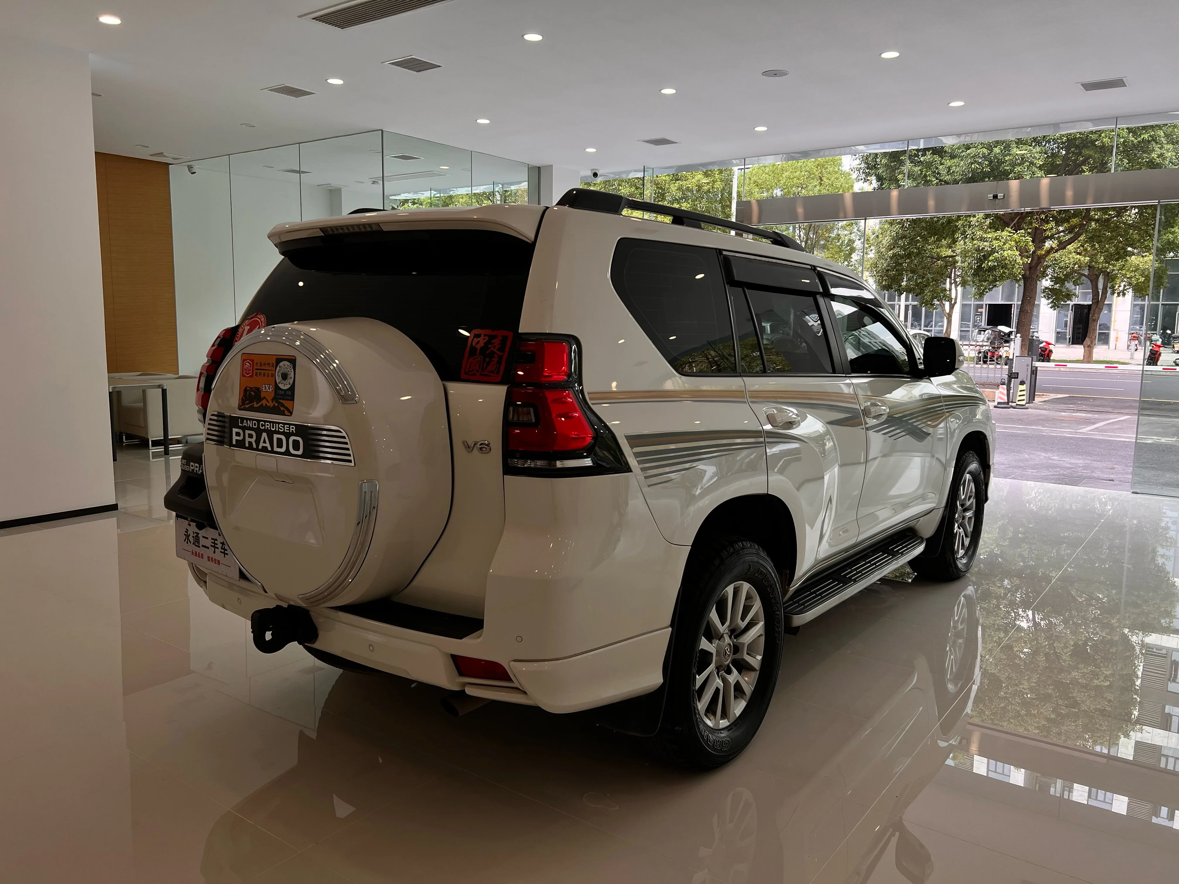 Распродажа 2019 Prado Toyota модель 3.5L автоматическая TX-L настоящая подвесная запасная шина TX