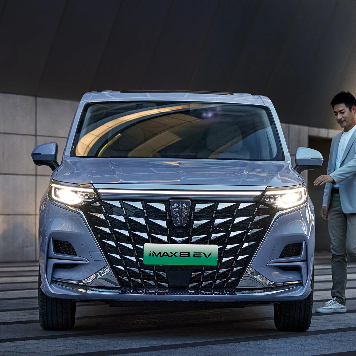 Midium размер MPV 550 км FWD электромобиль Roewe iMAX8 EV Новая энергия 7 мест электрические автомобили для бизнес-всей семьи