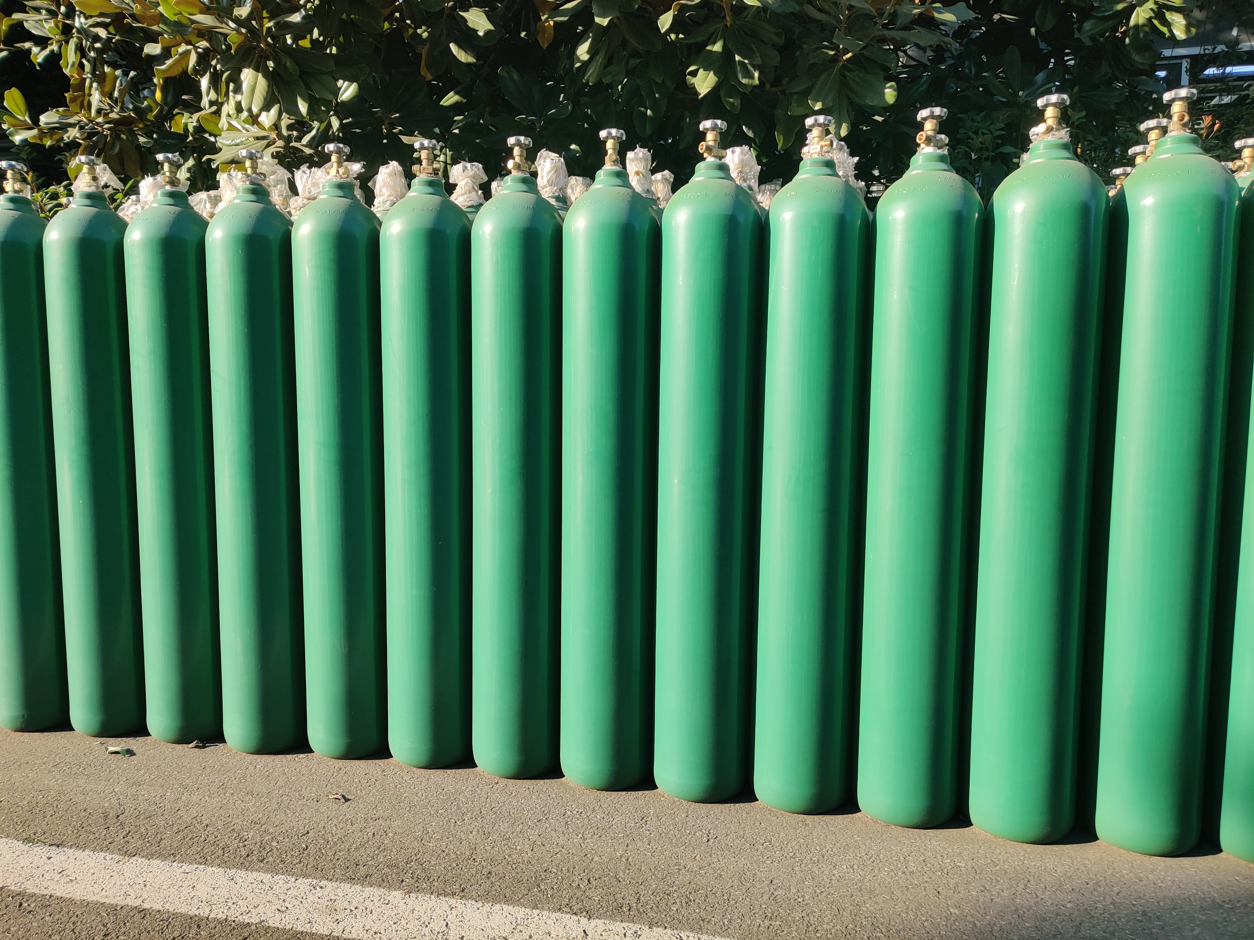 Cheap price 10L 15L 20L 50 L ENISO9809-3 3M3/2M3/10M3/ 150bar 37MN medical oxygen cylinder for EU Market