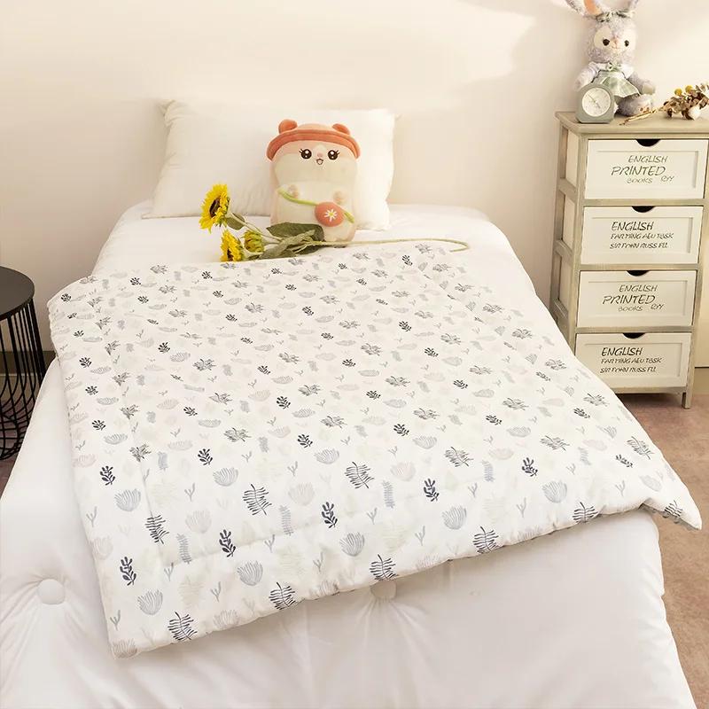 High Quality Minky Baby Quilt Blanket Warmth and Soft for Children and Adult