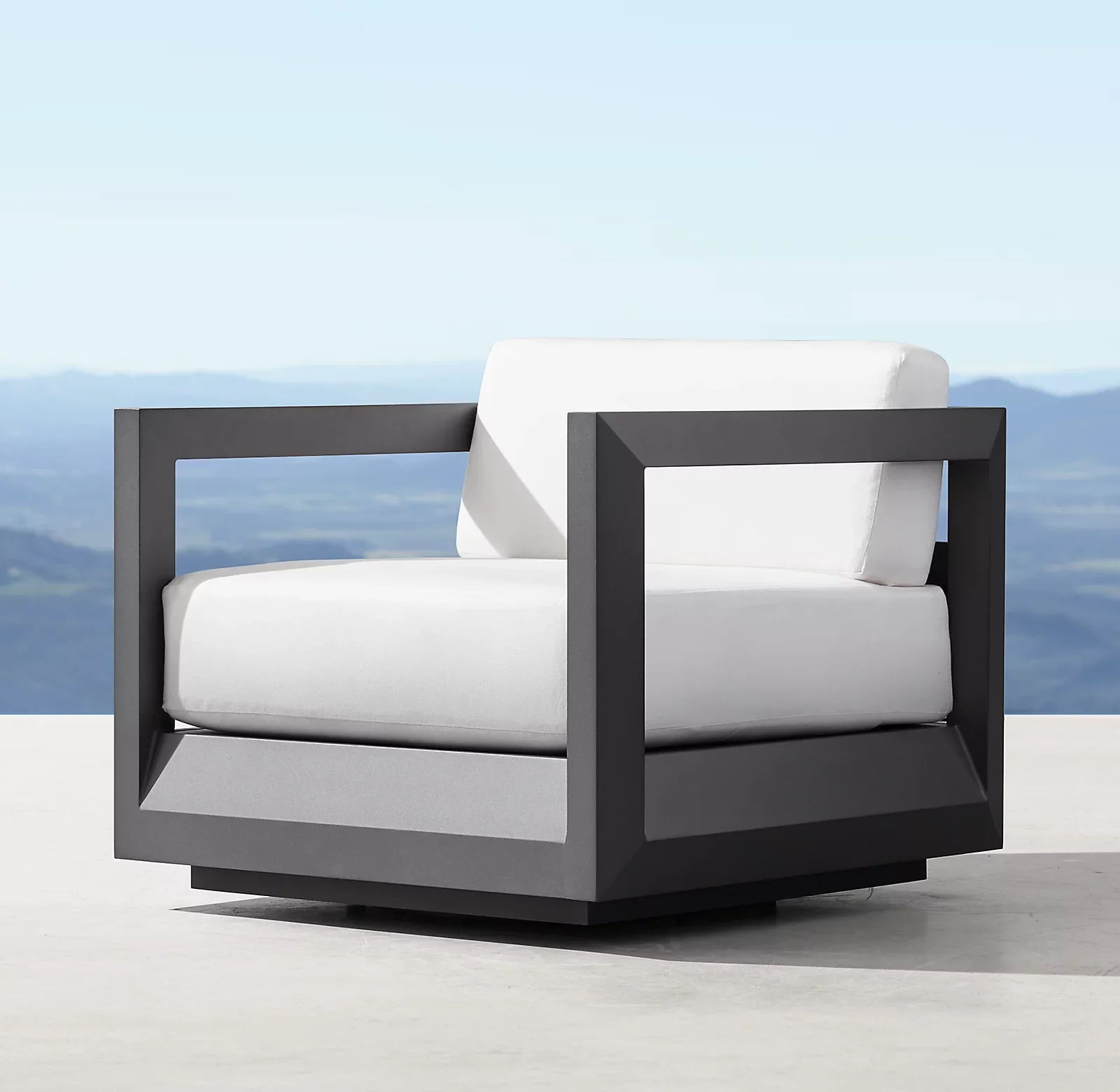 Luxury Outdoor Sofa Furniture Relax Metal Lounge Chairs Garden Villa Aluminum Single Seat Sofa