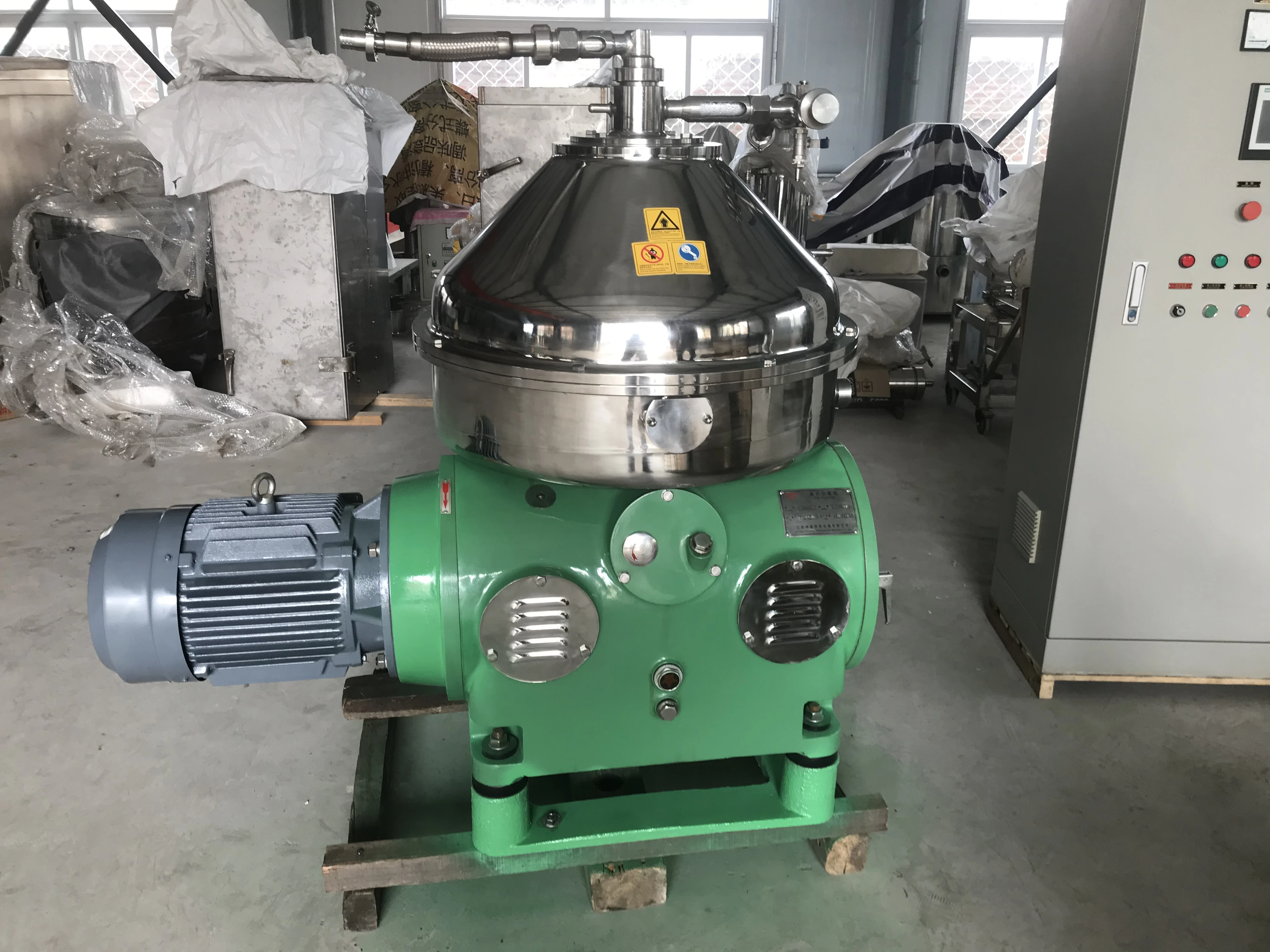 Industry, cow milk and goat milk centrifuge to extract cream, milk residue dish centrifuge and vertical centrifuge