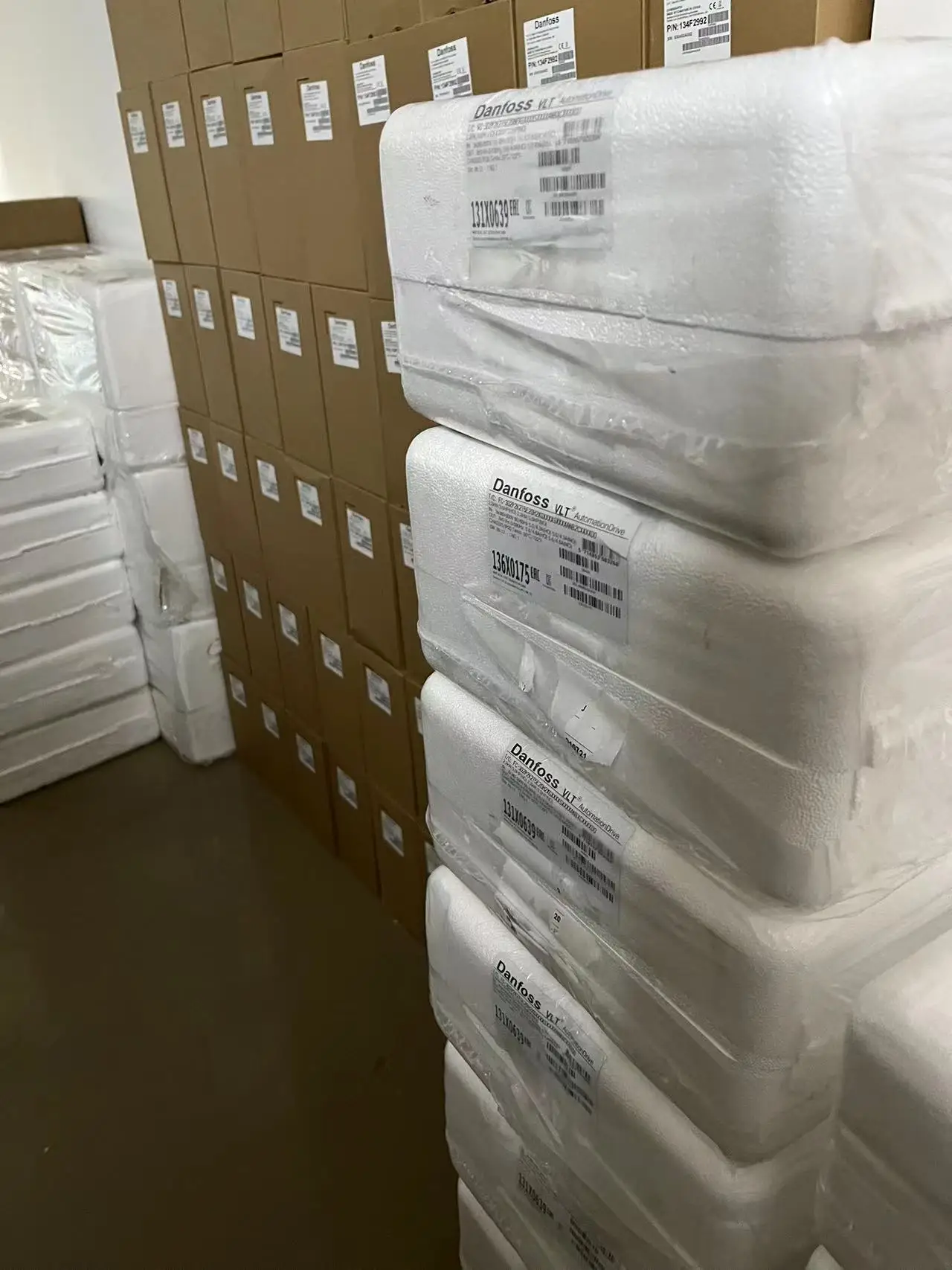 Danfoss FC302 VLT Автоматизация Drive110KWFC-302N110T5E20H2XGCVLT danfoss fc302vfd