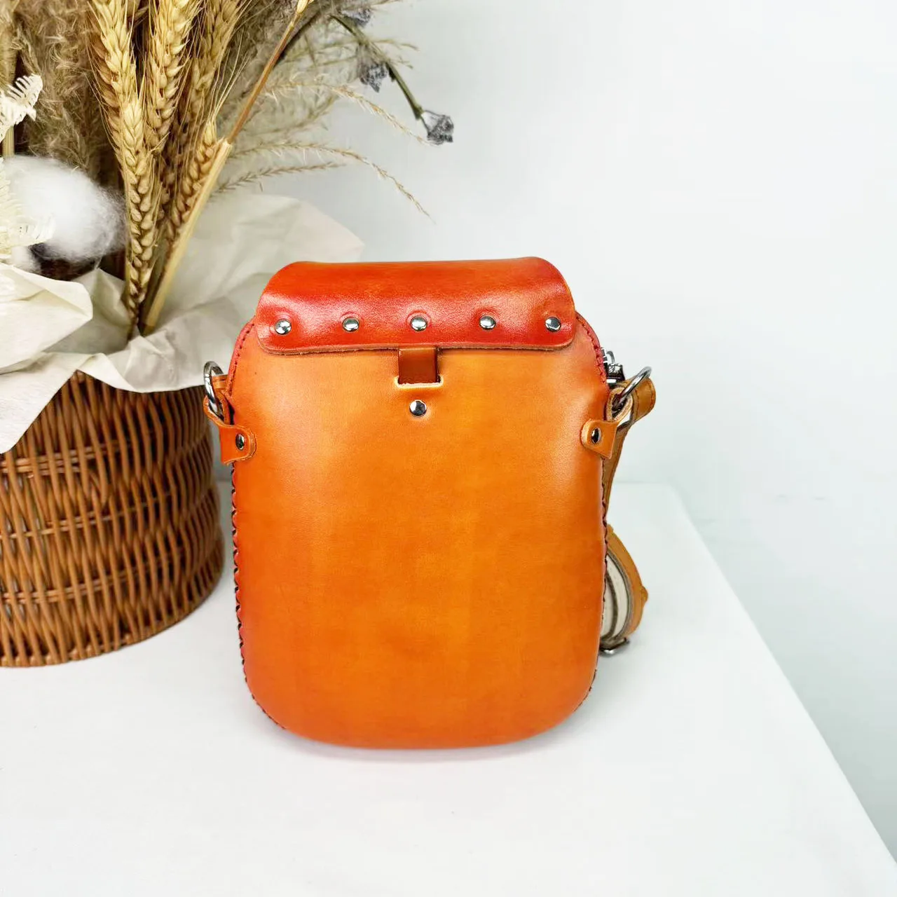 MB-021 Genuine leather  animal pig shape  mobile phone bags cute mini ladies handmade gift children women shoulder bags