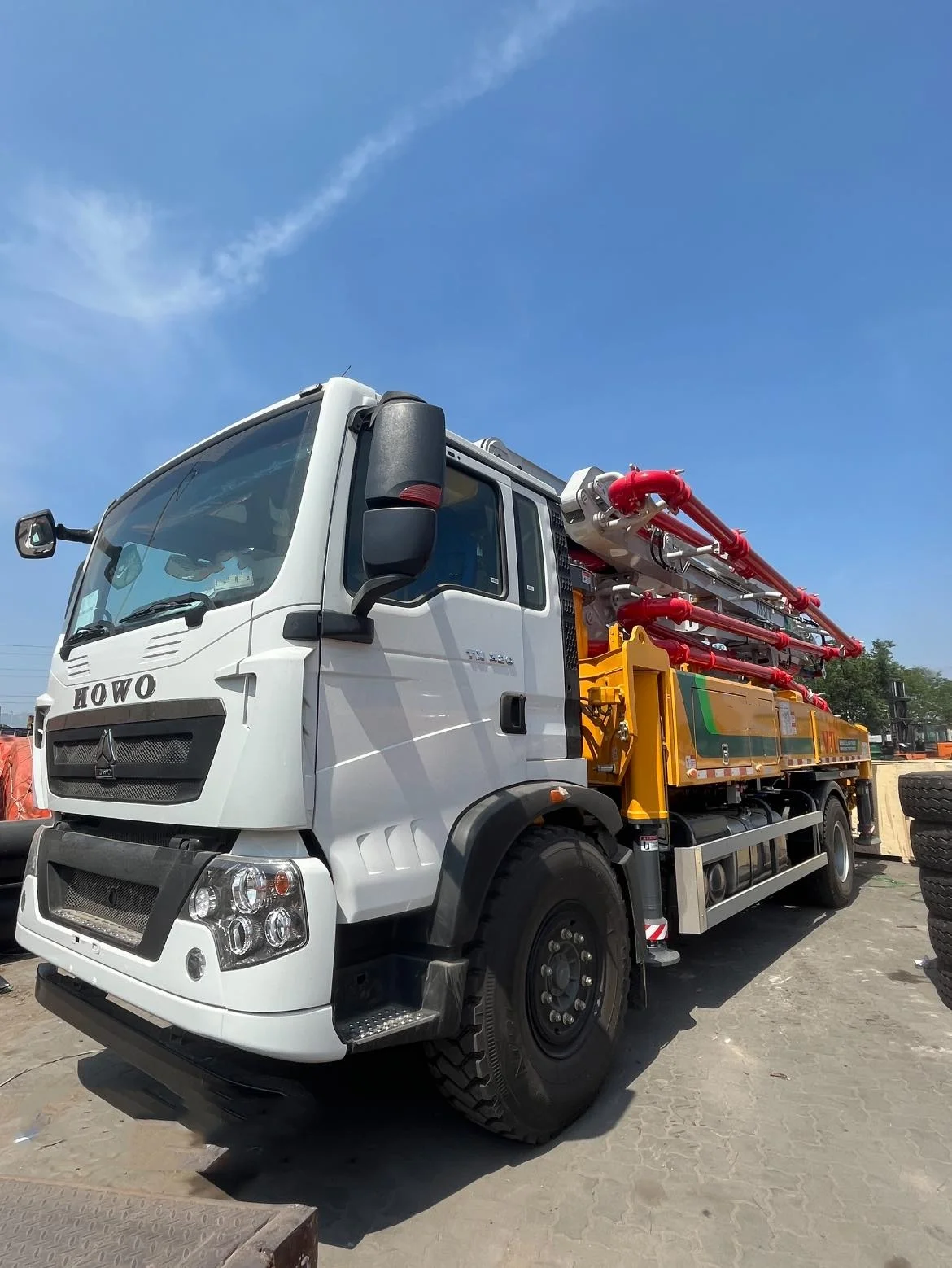 Hot Sale  37m Diesel  Hydraulic Concrete Pump Truck HB37V with Good Price