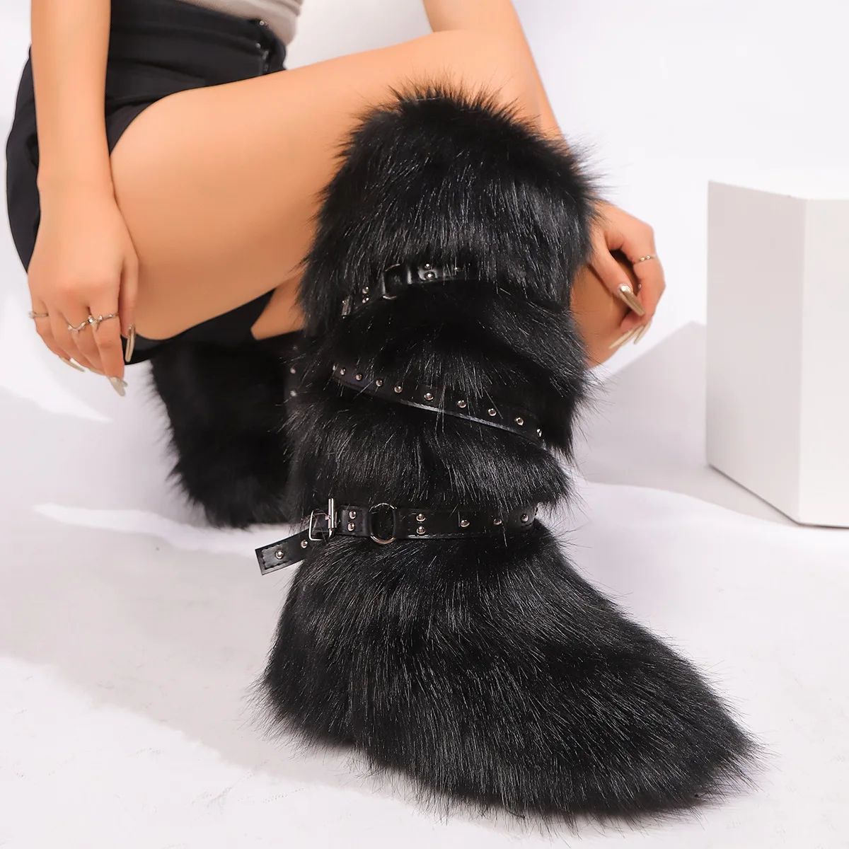 Y2K Fashion Hot Girl Star Sexy High Top Snow Boots New Design Cross Belt Buckle Fur Long Boots