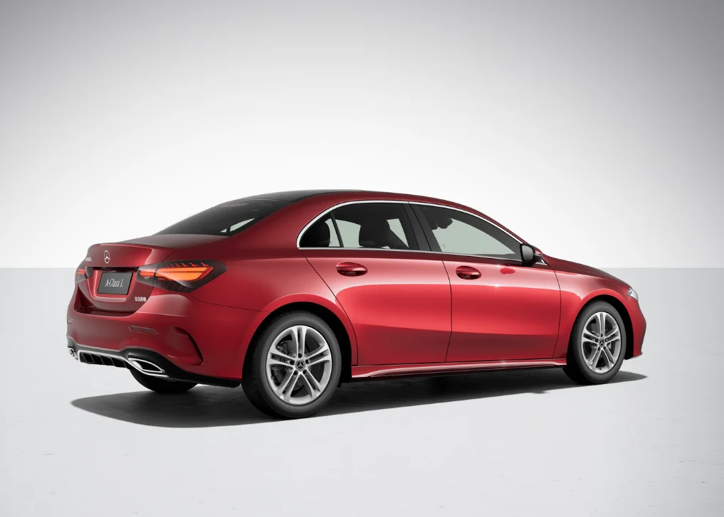 2023 New Car Gasoline Vehicles  Ben z A 180L Fuel Vehicles 4 doors 5 seats Sedan Cheap Benz made in China for sale