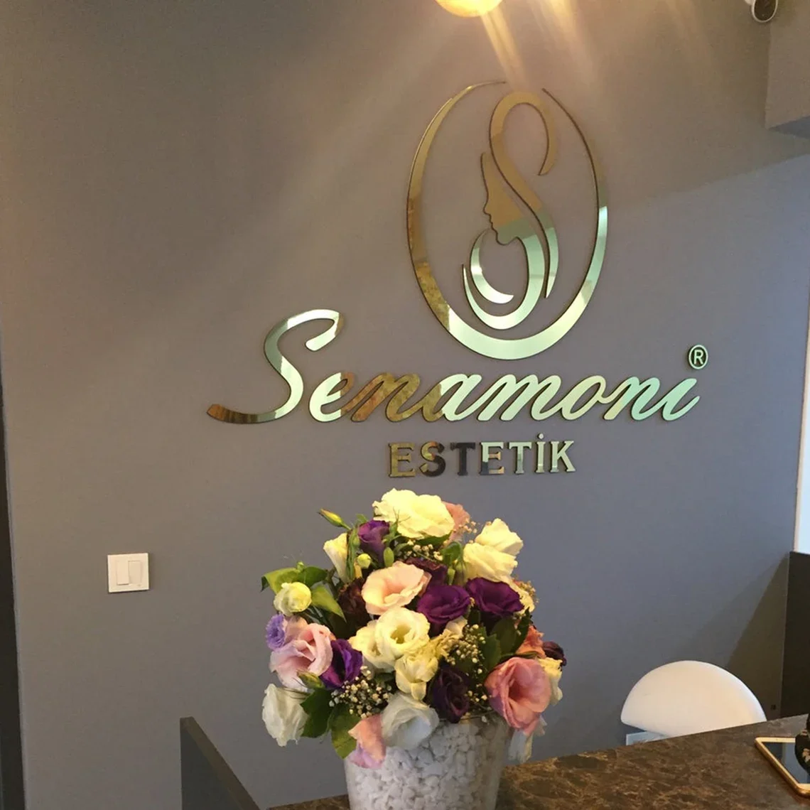 Personalized Acrylic Cut Name Sign Wedding Birthday Party Decoration Mirror Gold Custom Name Wall Hanging Party Gifts