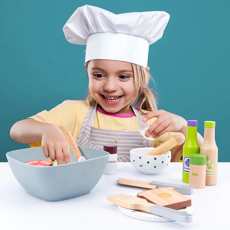 Amazon hot selling wooden bread machine kitchen toy set wholesale designed for young children wooden toy set