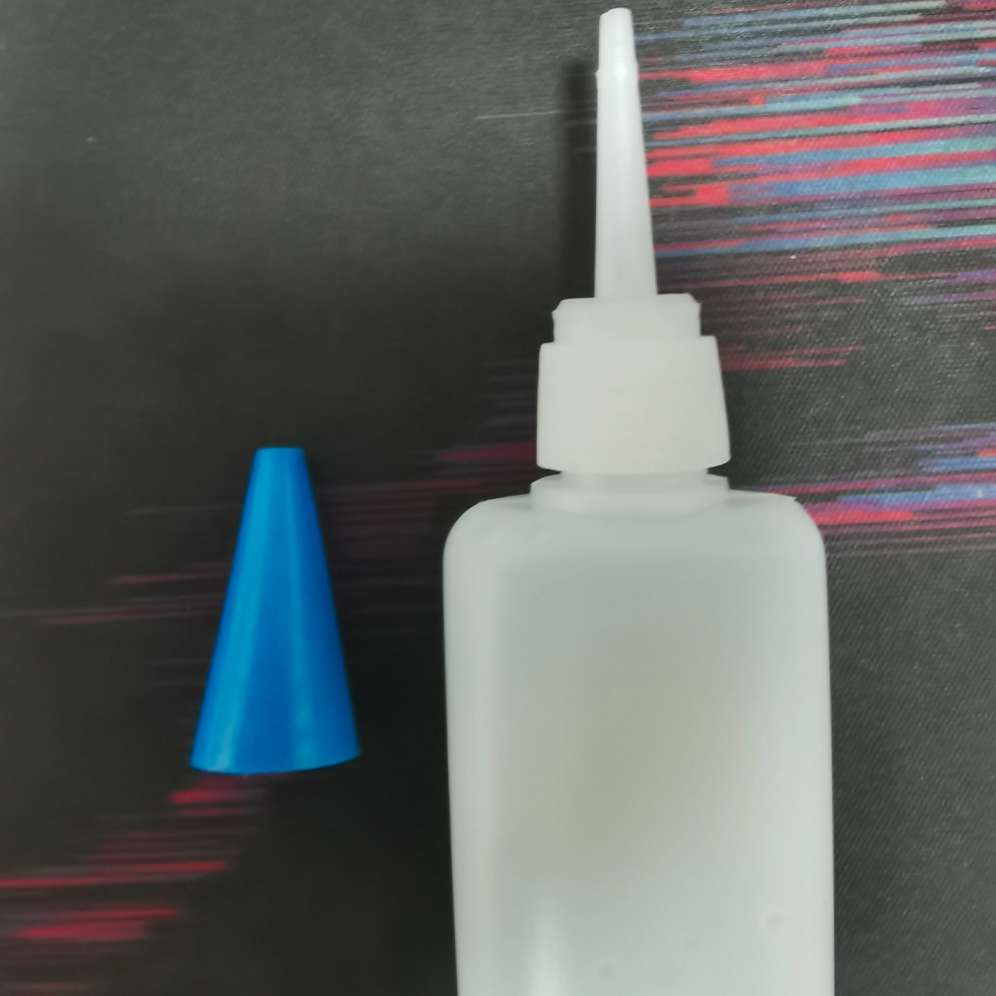 Пластиковая бутылка с закручивающейся крышкой HDPE капельного анаэробного клея