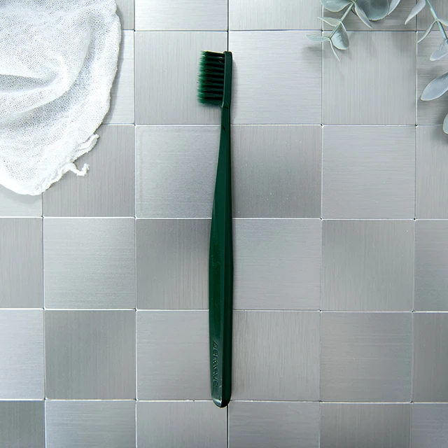 Prime Quality Korean Brand Ideal Dentique Brand Regular Size Polyester Toothbrush For Adults For Home Use