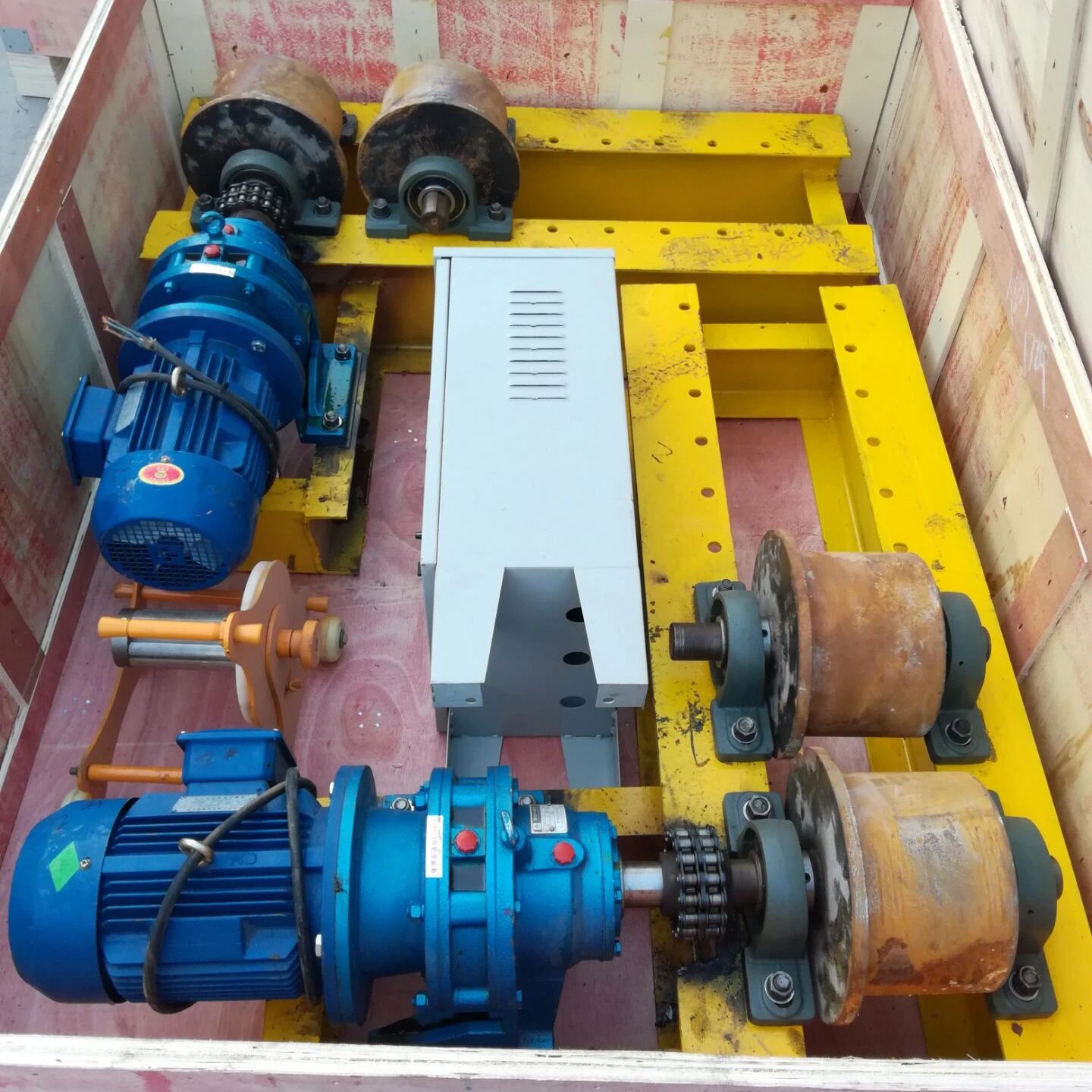 Full automatic pipe wrapping machine for anticorrasion tape