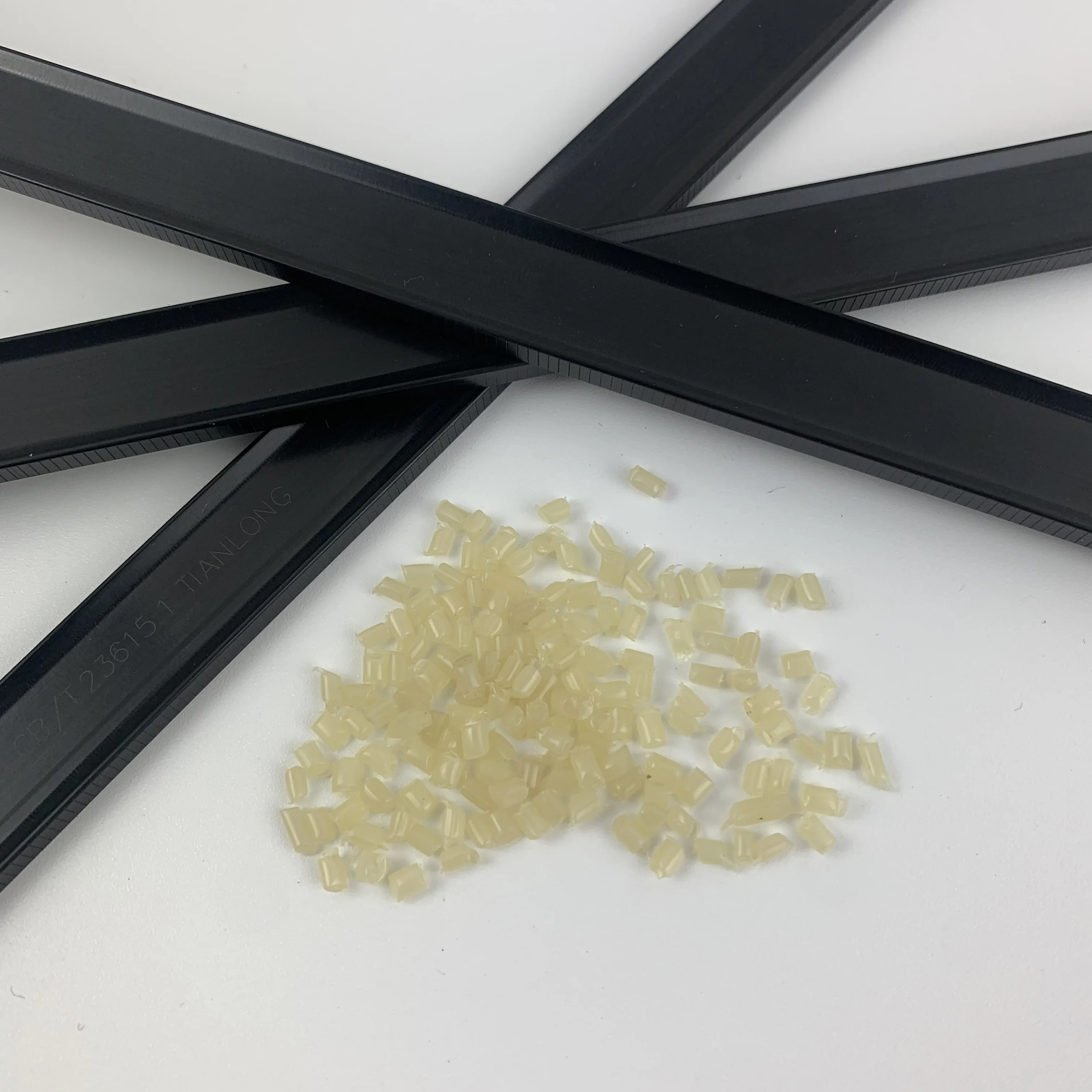 thermal break strip Insulation solutions for facades I25mm Nylon Tailored insulating profiles for door system