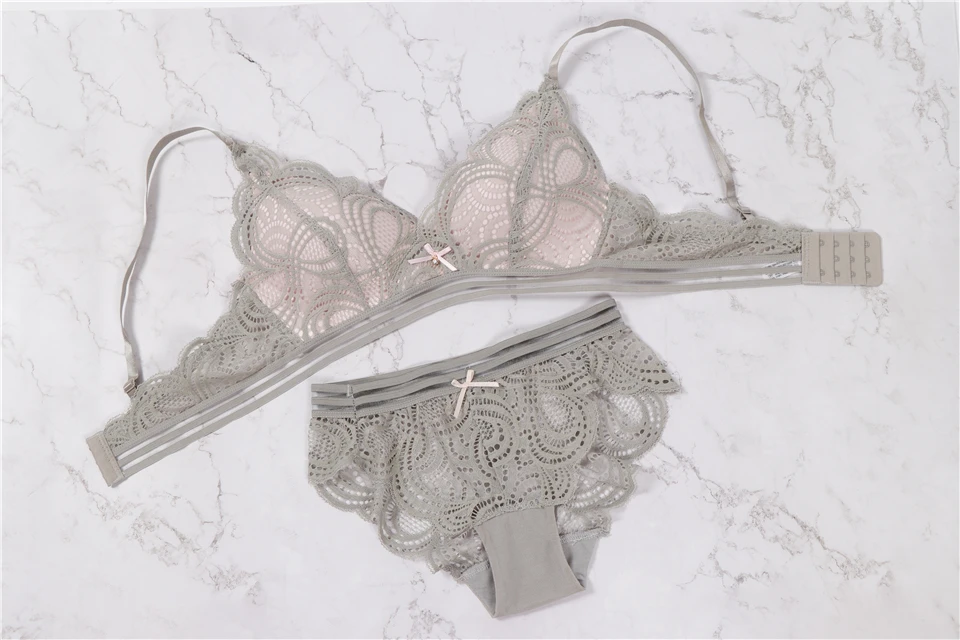 
New arrival fashion wireless triangle lace bra set push up bra lingerie sets soft underwear women sexy bra and panty sets 