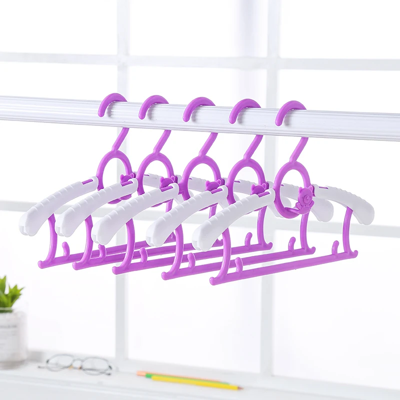 
New Fashion Pearl Hanger Hook Multi Clothes Hanger Plastic Non Slip Clothes Children Coat Hanger With Swivel Neck Personalized 
