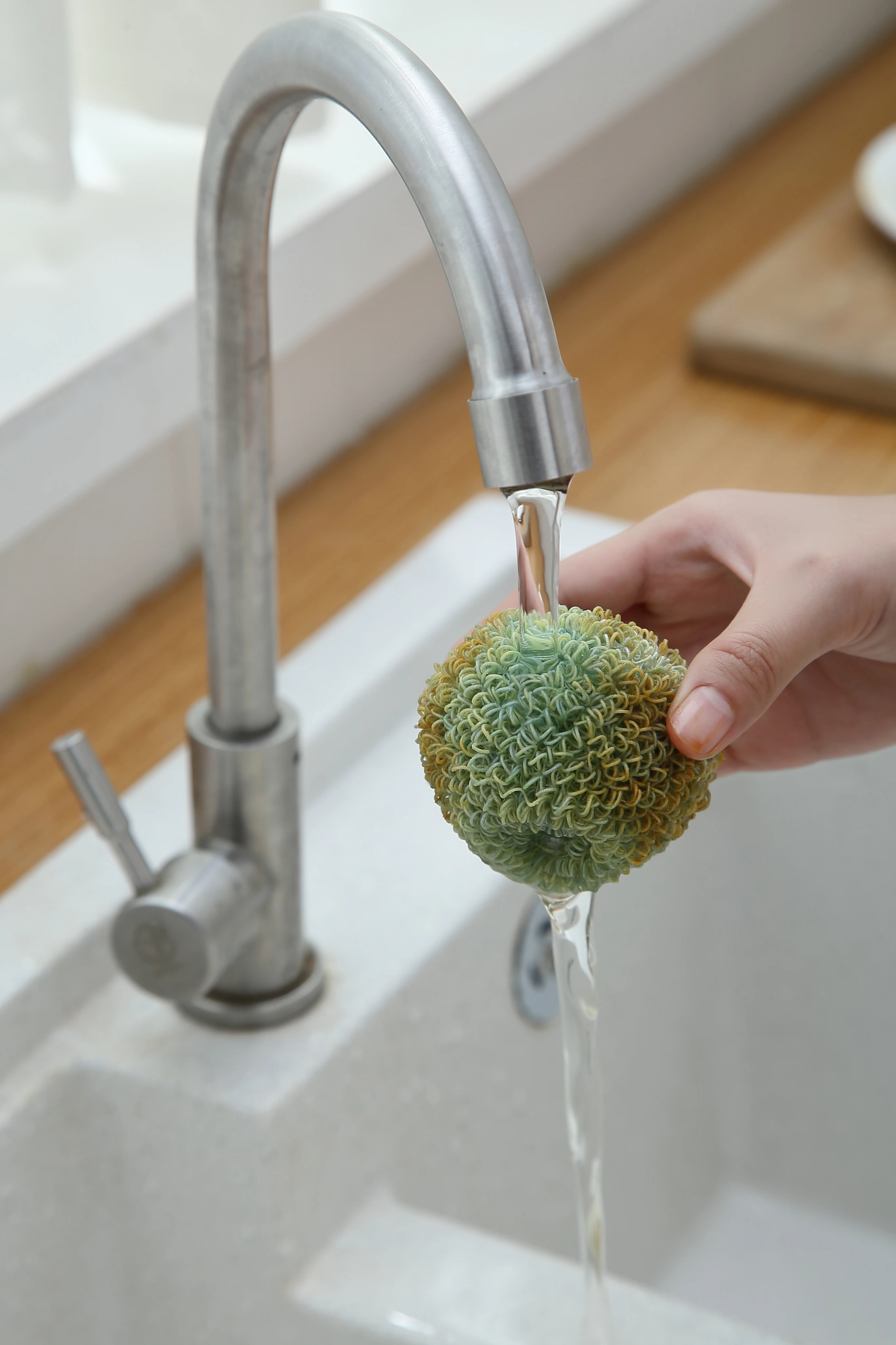 Sanga Wholesale New Multifunction Washing Utensils Scrub Dish Kitchen Cleaning Brush 2-in-1 for Pot Paan