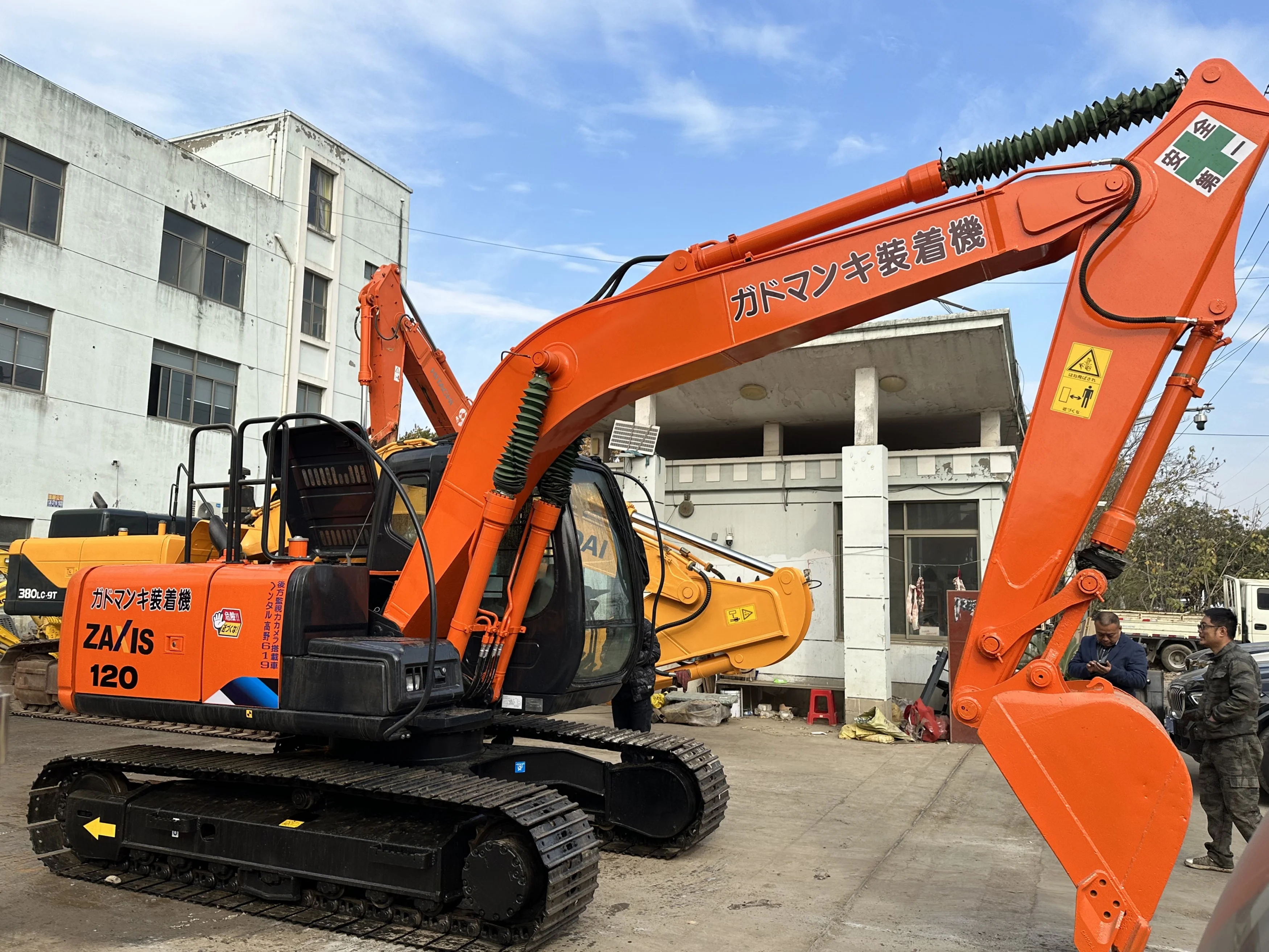2022 модель Новое поступление Hitachi Zx120 б/у 12 тонн Zx120-6 экскаватор сделано в Японии цена на продажу