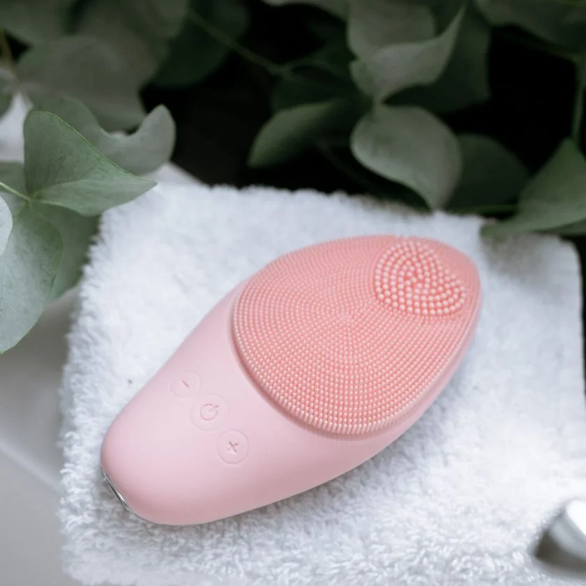Multifunctional Facial Cleansing Brush Silicone Face Cleaning Brush with EMS current For Skin Tightening