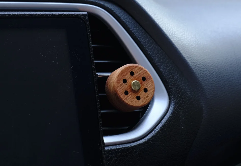 Xianfa Wholesale Customized Essential Oil Diffuser Wood Aroma Car Diffuser Wood Wooden Essential Oil Car Diffuser