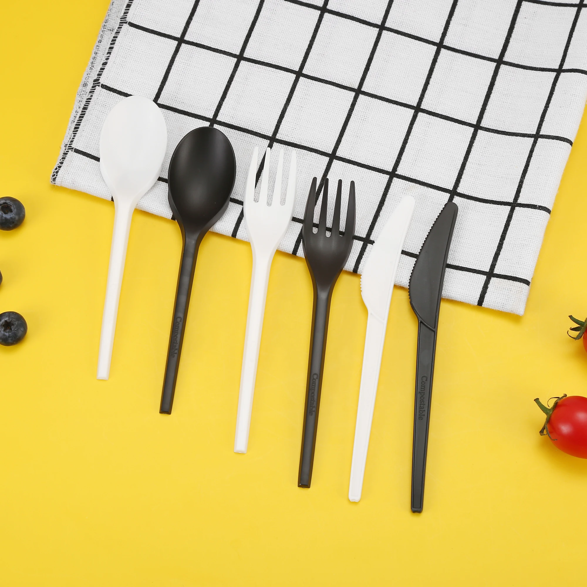 Medium Weight Polypropylene Meal Kits 6 in 1 plastic cutlery kits spoon with different size dinner napkin