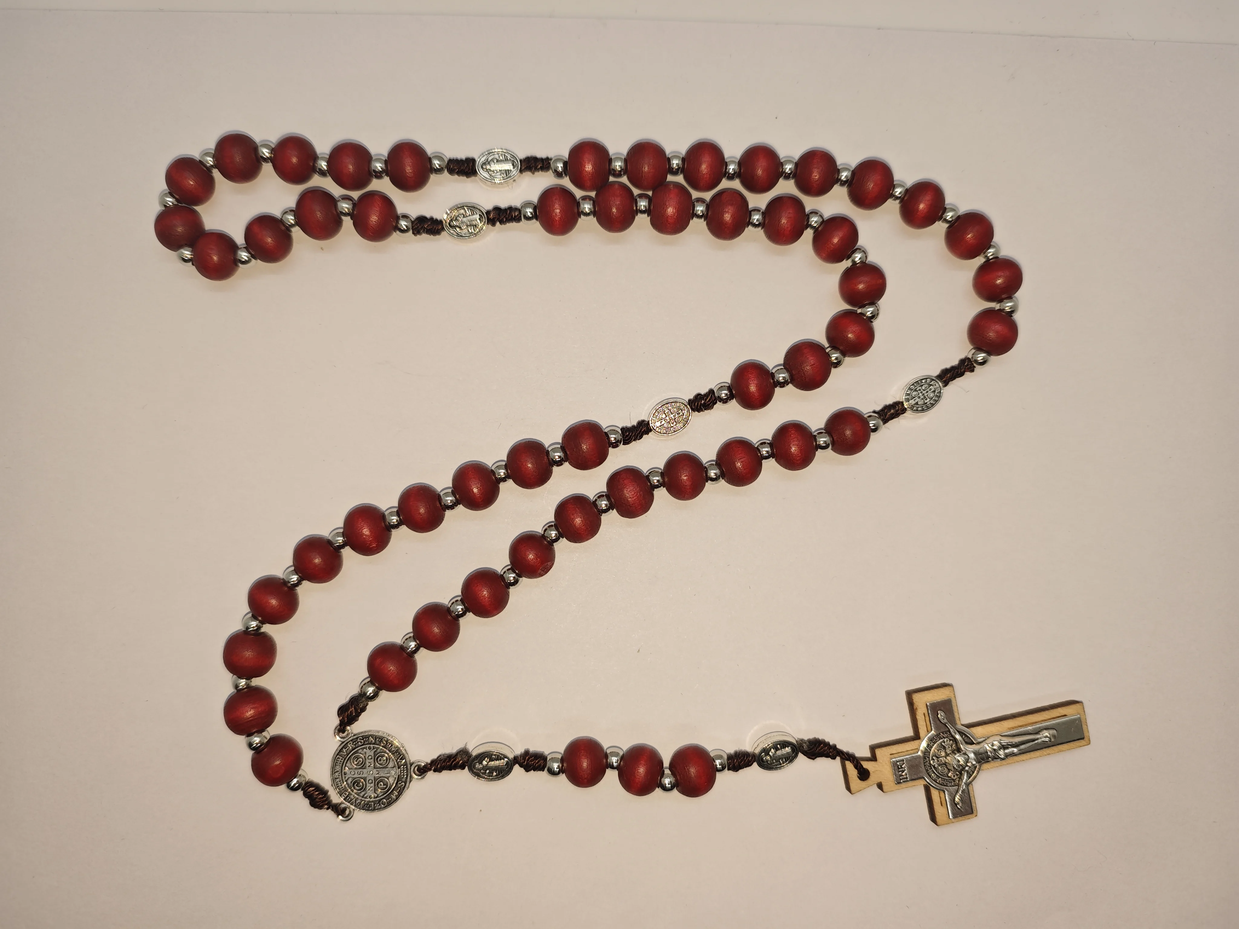 Чётки красные деревянные бусины розы браслет ожерелье молитва St. Benedict медаль исус крест религиозный комплект ювелирных изделий