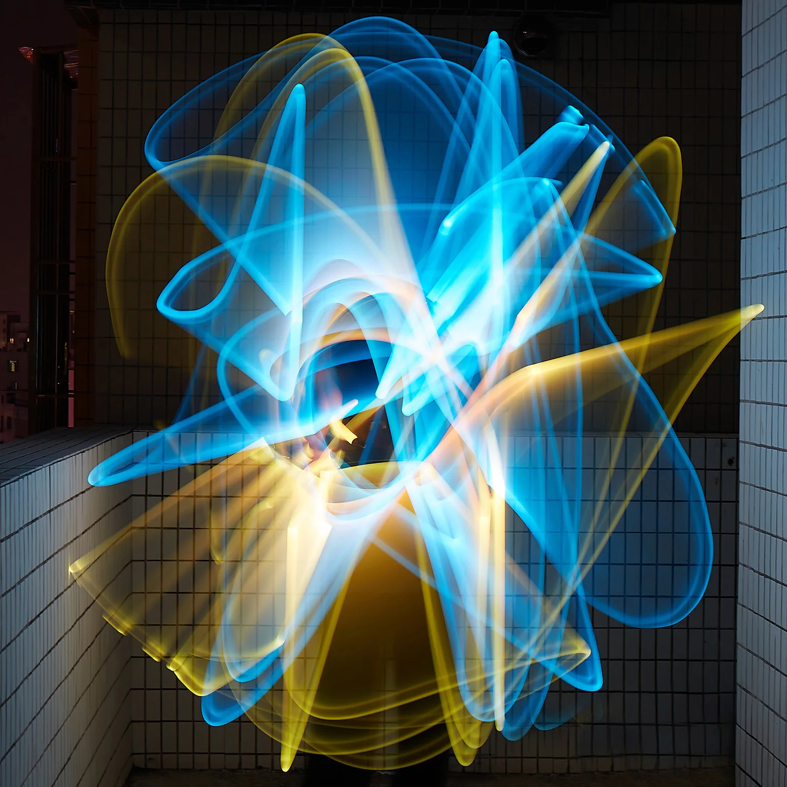 15 Colors Plastic Glow Sticks Light up Toy Kids Luminous Toys Led Flashing Toy Laser Light Saber Sword for Party