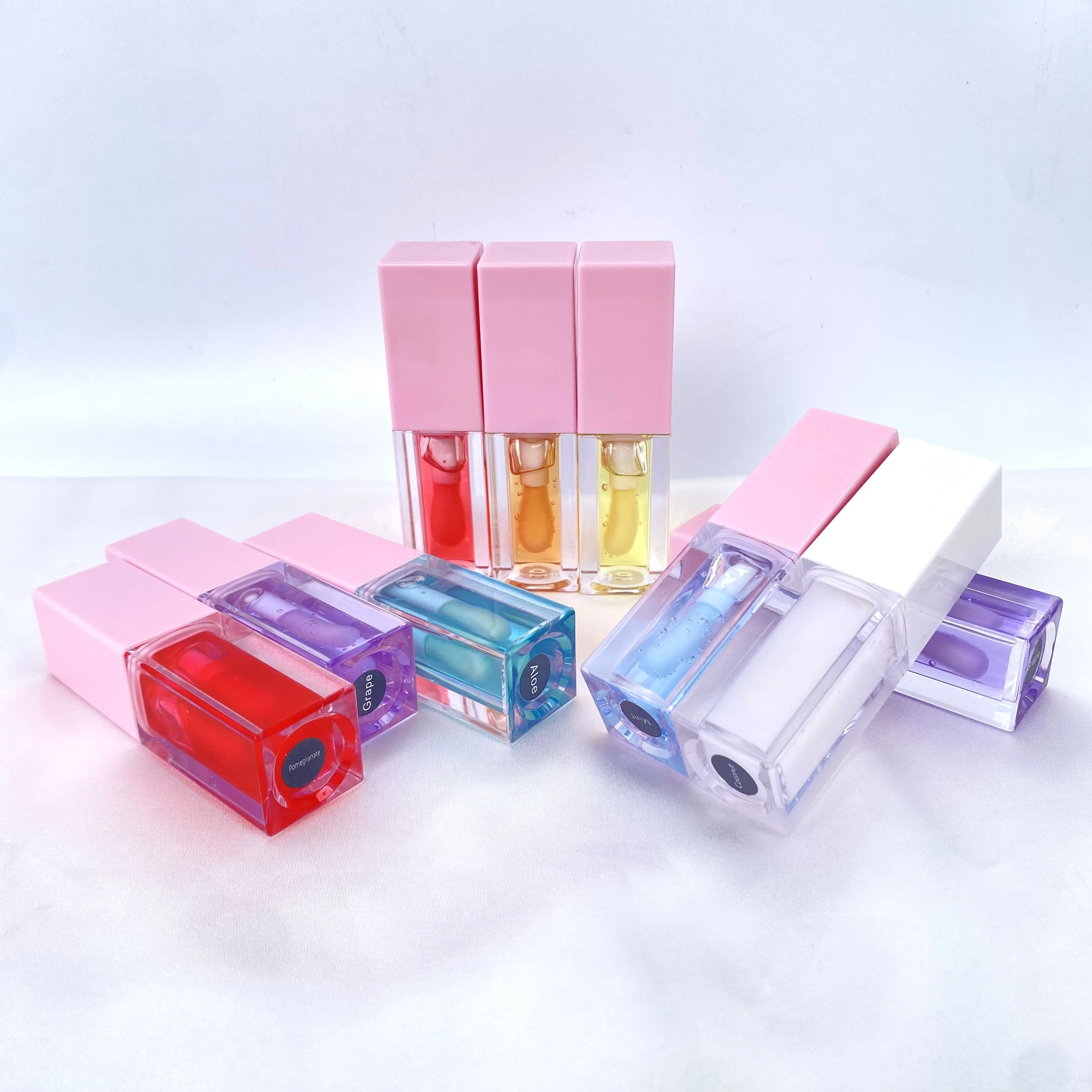 Private Label plump lip gloss wholesale glossy moisturizing lip balm liquid colorful clear plump lip oil