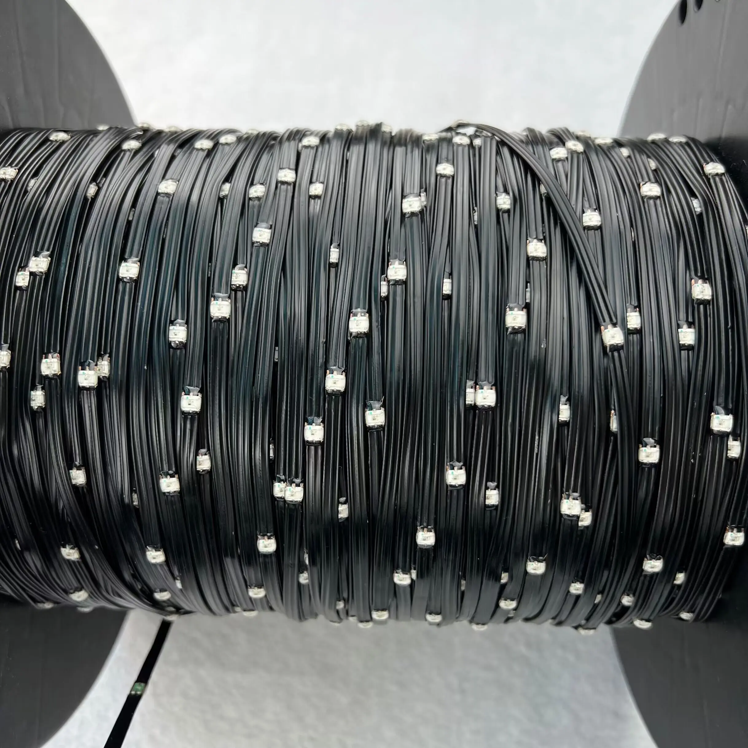 Прозрачные линзы DC12V 3000ct 15/20/25/30 мм/50 мм/100 мм Шаг WS2811 Светодиодная галька Пиксельная струнная лампа RGB цвет IP67 черный провод