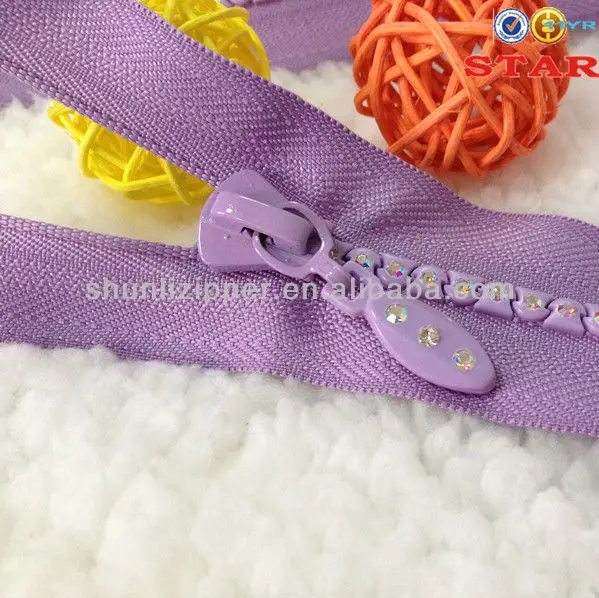 Wholesale No 5 high quality and low price rhinestone ycc zippers
