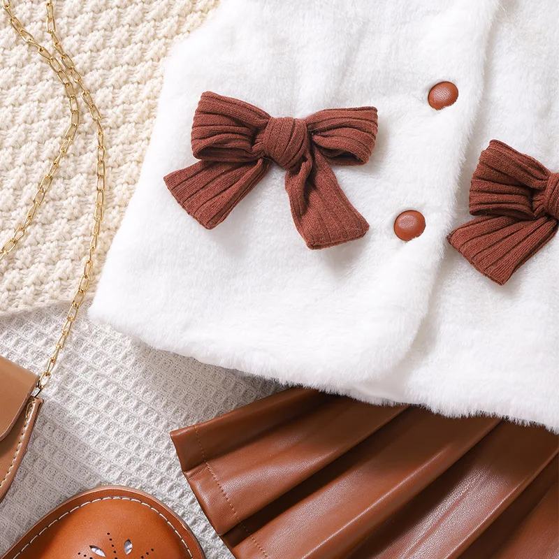 Girls casual clothing sets autumn and winter new long sleeve + sweater vest + PU leather skirt girls three-piece suit