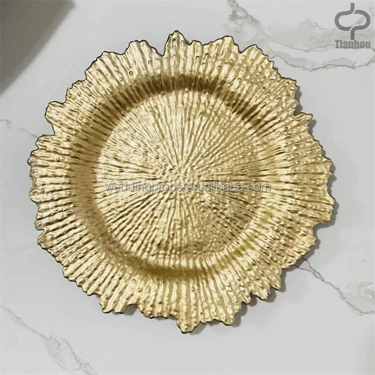 Factory Wedding Tableware Decoration Round Golden Charger Plates Wedding Hotel Banquet Decoration Gold Charger Plate
