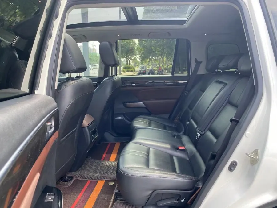 Wholesale sales of For GAC Trumpchi GS8 2017 320T two-wheel drive luxury intelligent version (7 seats) boutique car