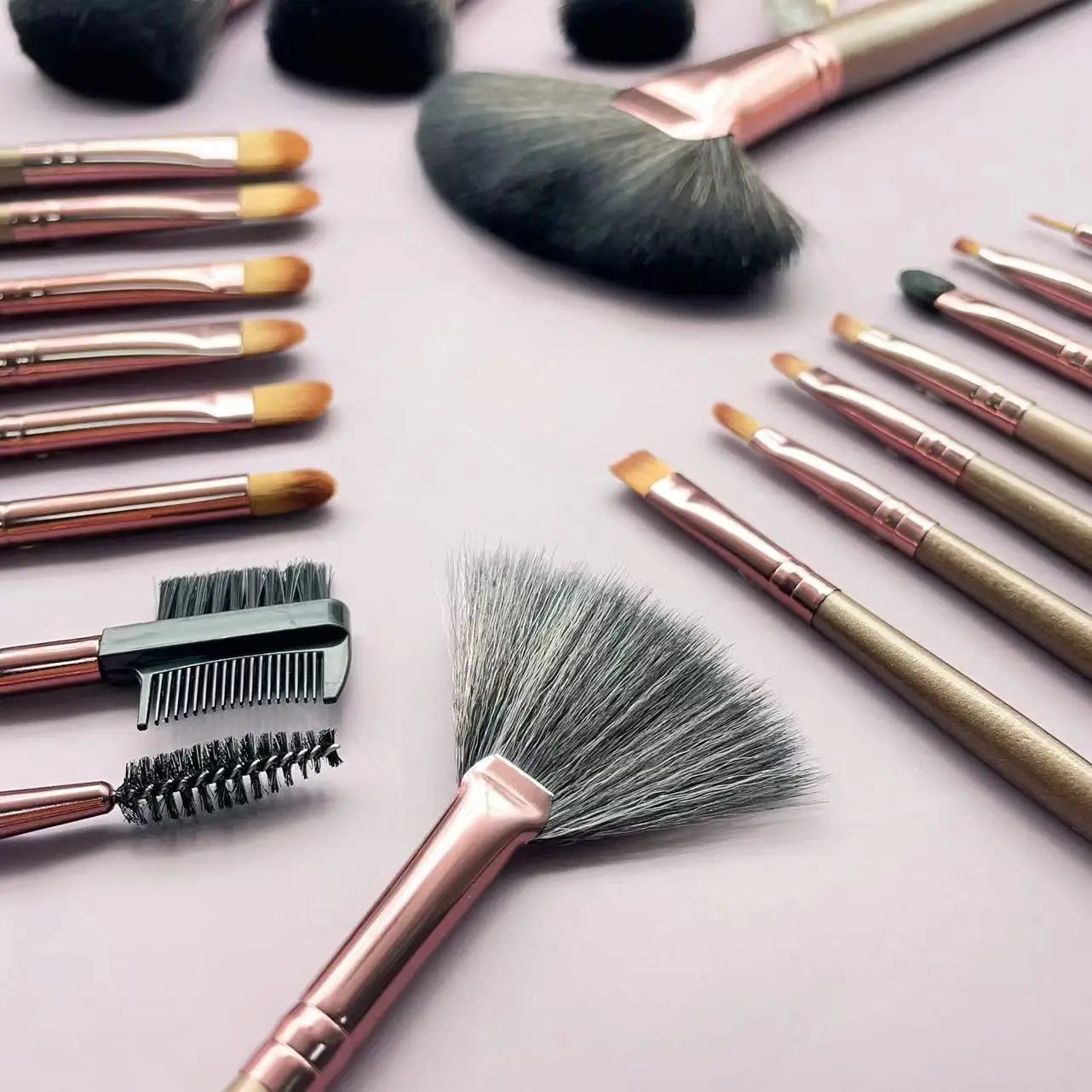 YRX 21Pcs Brown Wooden Extended Handle Makeup Tools Cosmetic Tool Kit Professional Best Quality Vegan Custom Makeup Brush Set