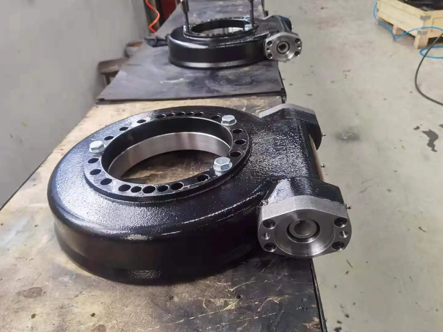 Large Spot Single Axial Gear Drive SE12 Slewing for Solar Tracker