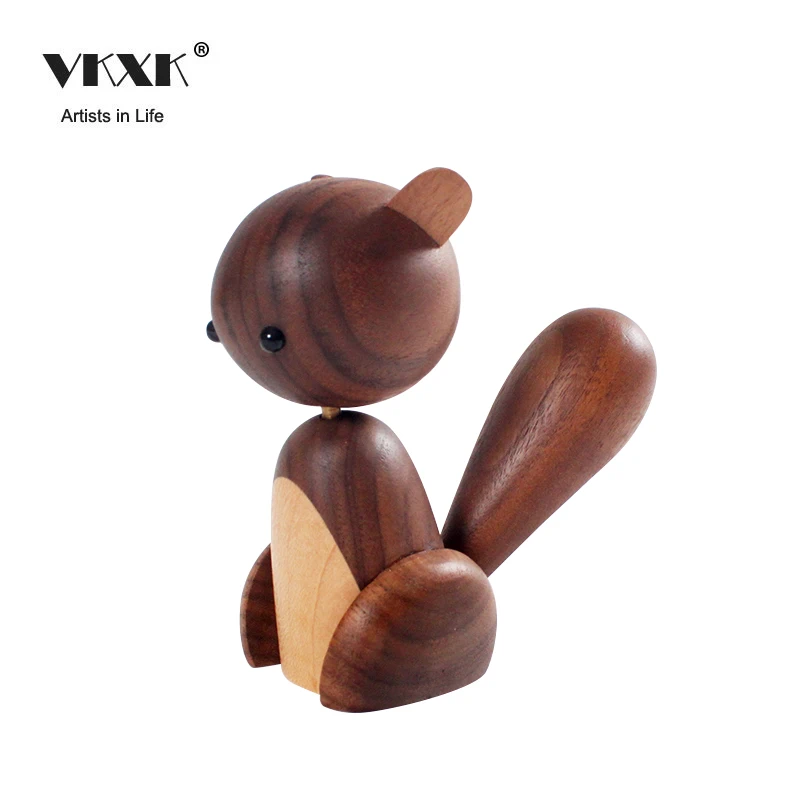 Professional manufacturer squirrel walnut miniature wood crafts