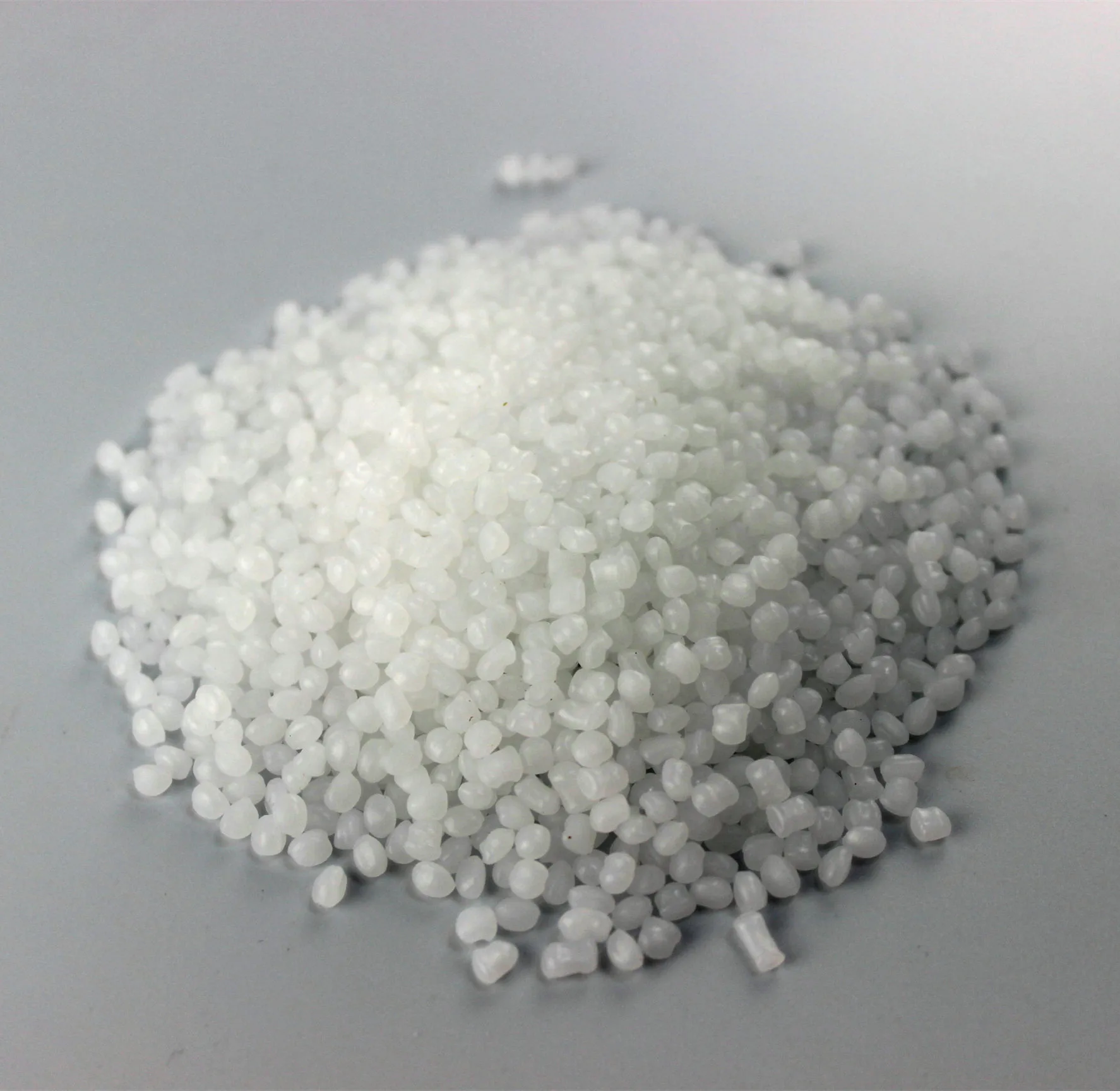 Plastic raw material LLDPE Ningxia Baofeng DFDA-7042 Baofeng Energy Linear Polyethylene plastic