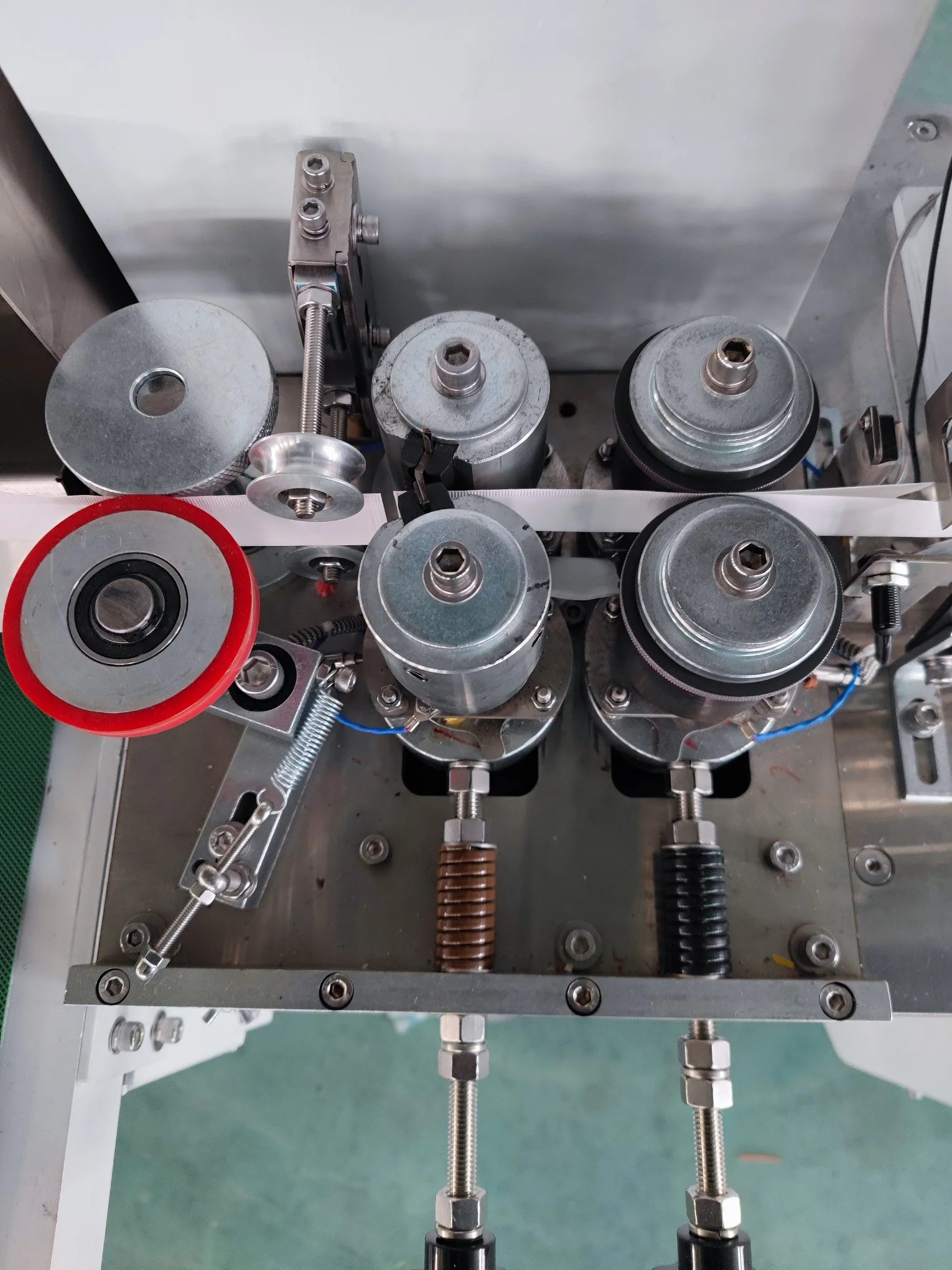Factory direct hot selling three shaft paper sealing printing chopsticks packaging machine