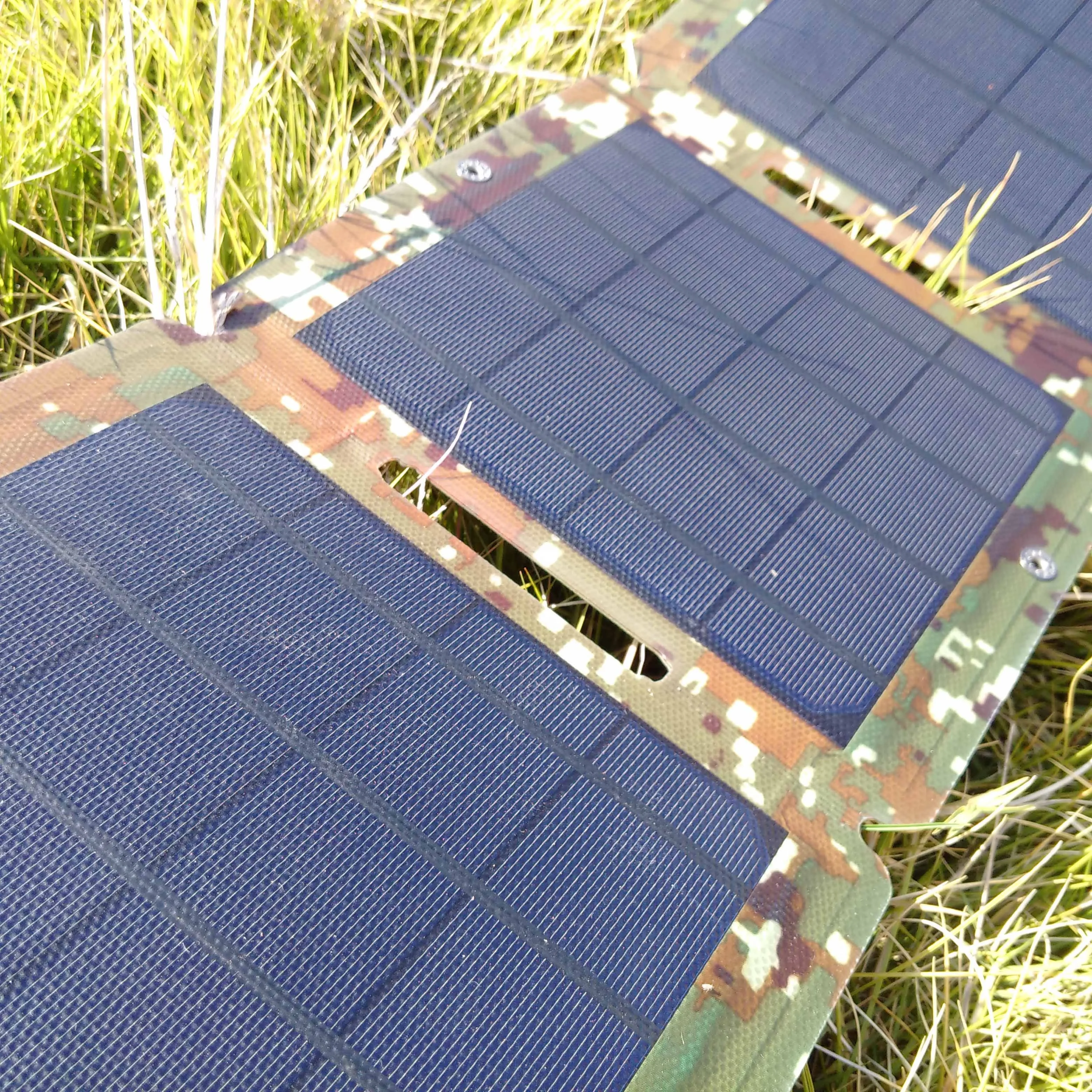 Foldable 156x156 Mono Solar Cell Panel For Mobile Phones,Surveillance Camera,Radio,Walkie-talkie